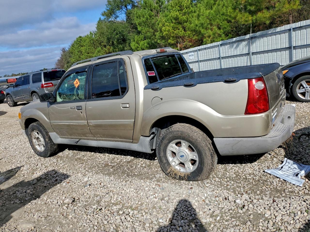 2001 Ford Explorer Sport Trac Золотой vin: 1FMZU77E31UB82773