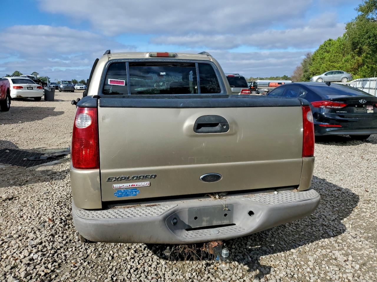 2001 Ford Explorer Sport Trac Золотой vin: 1FMZU77E31UB82773