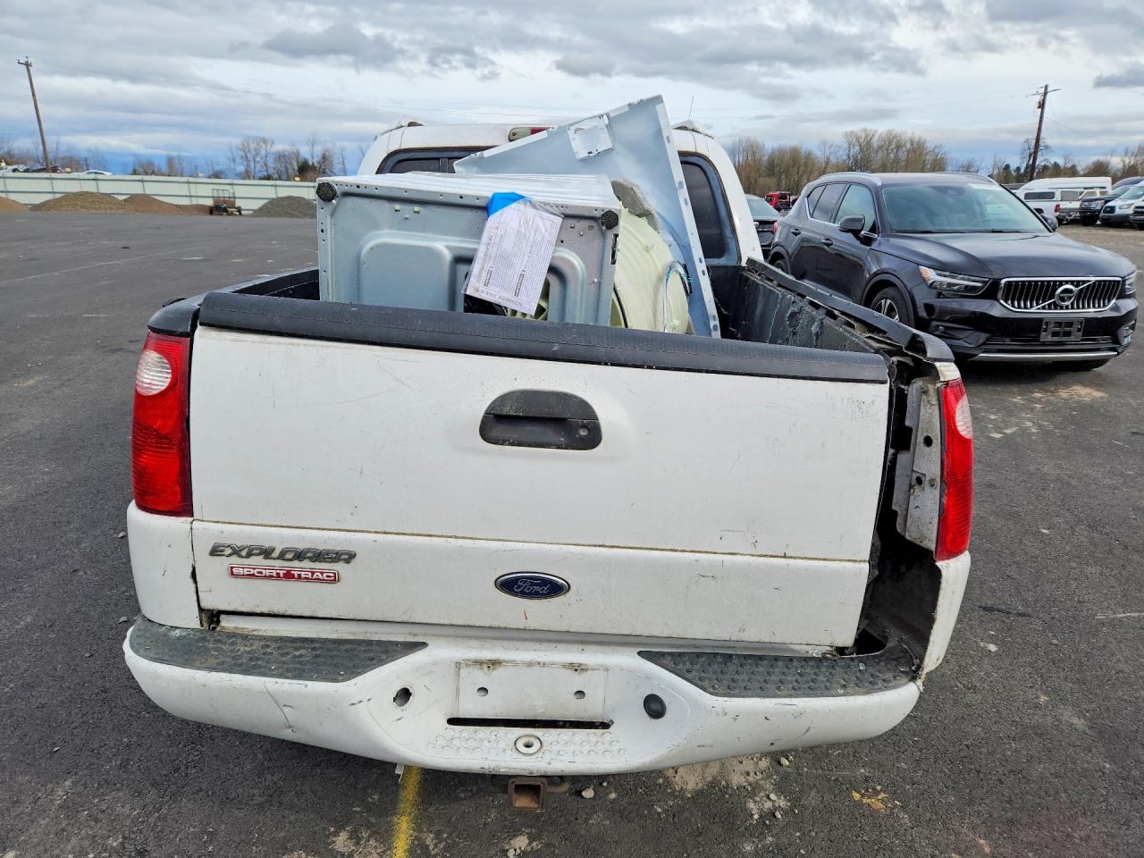 2002 Ford Explorer White vin: 1FMZU77E32UD42944