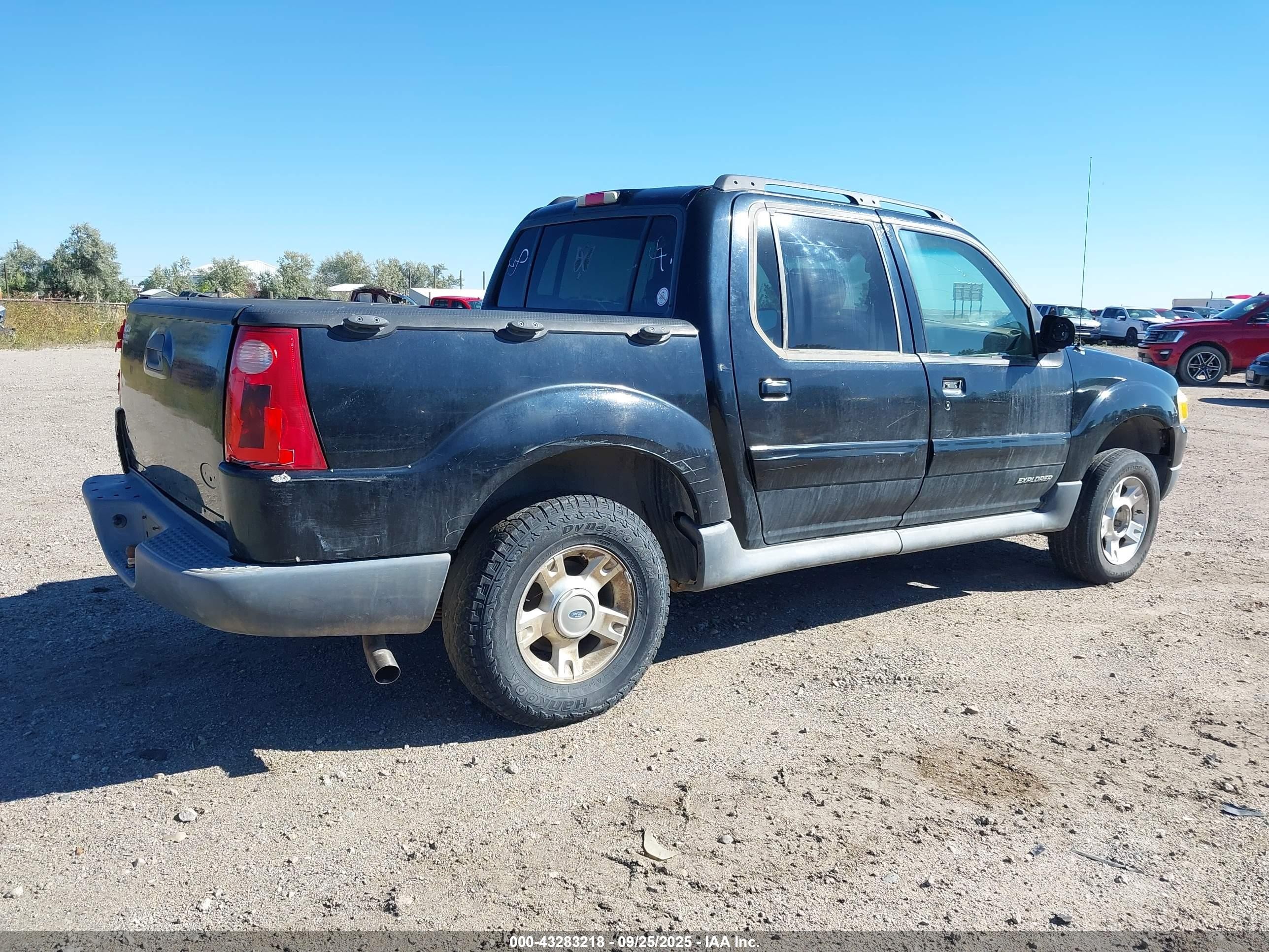 2001 Ford Explorer Sport Trac   Черный vin: 1FMZU77E51UC55626