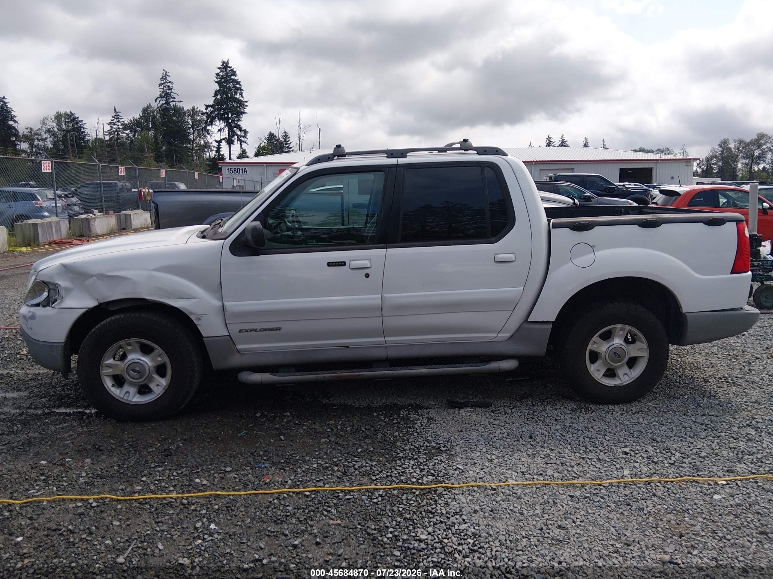 2002 Ford Explorer Sport Trac White vin: 1FMZU77E52UD52438