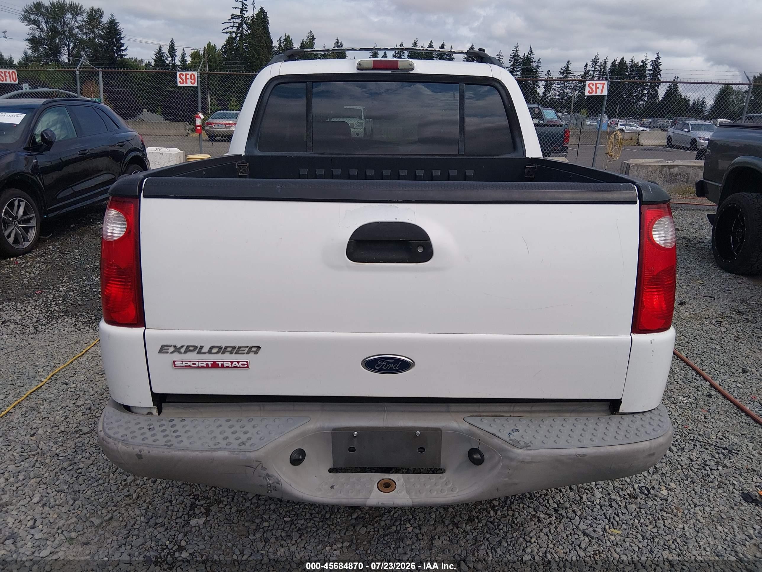 2002 Ford Explorer Sport Trac White vin: 1FMZU77E52UD52438