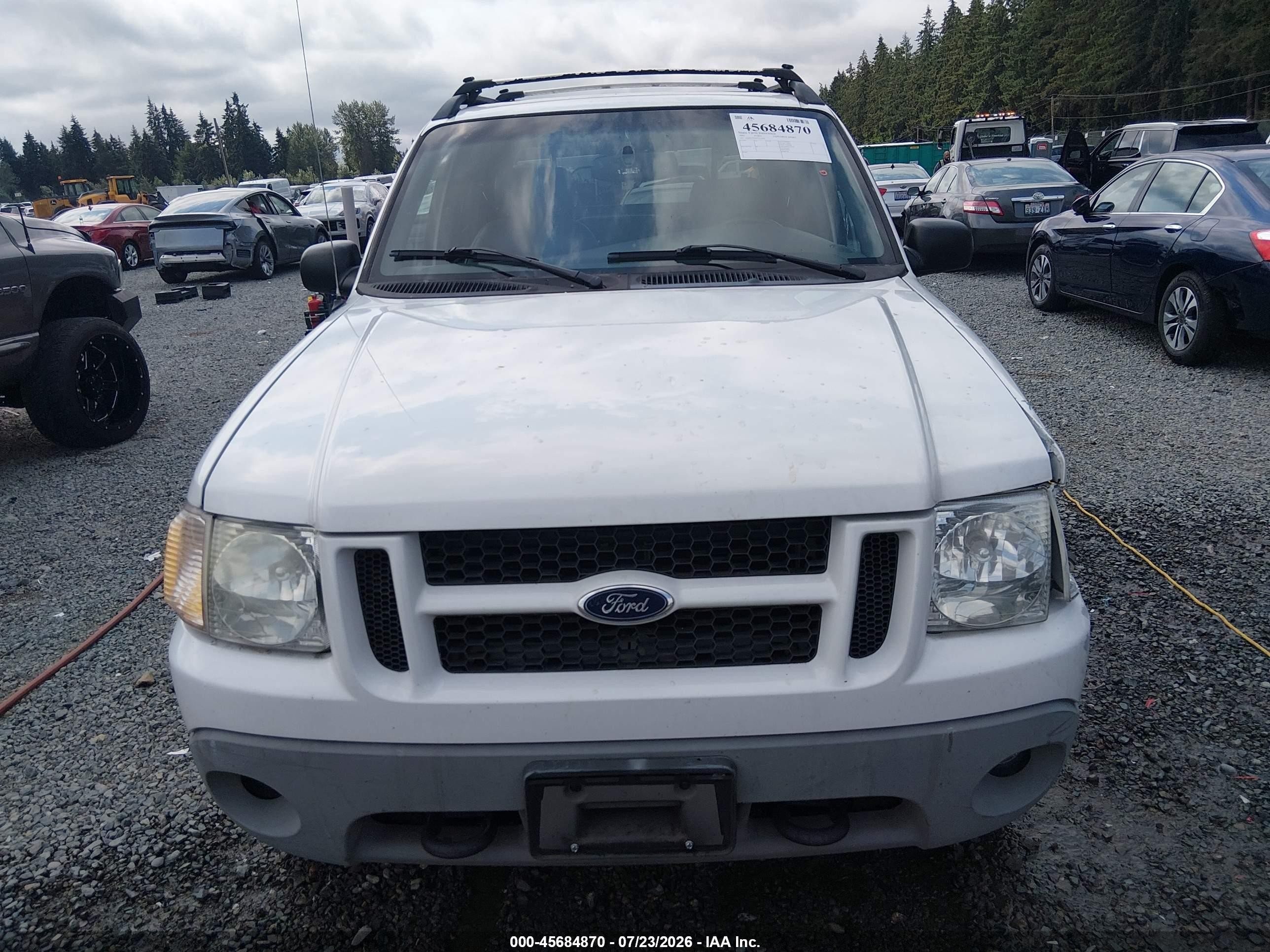 2002 Ford Explorer Sport Trac White vin: 1FMZU77E52UD52438