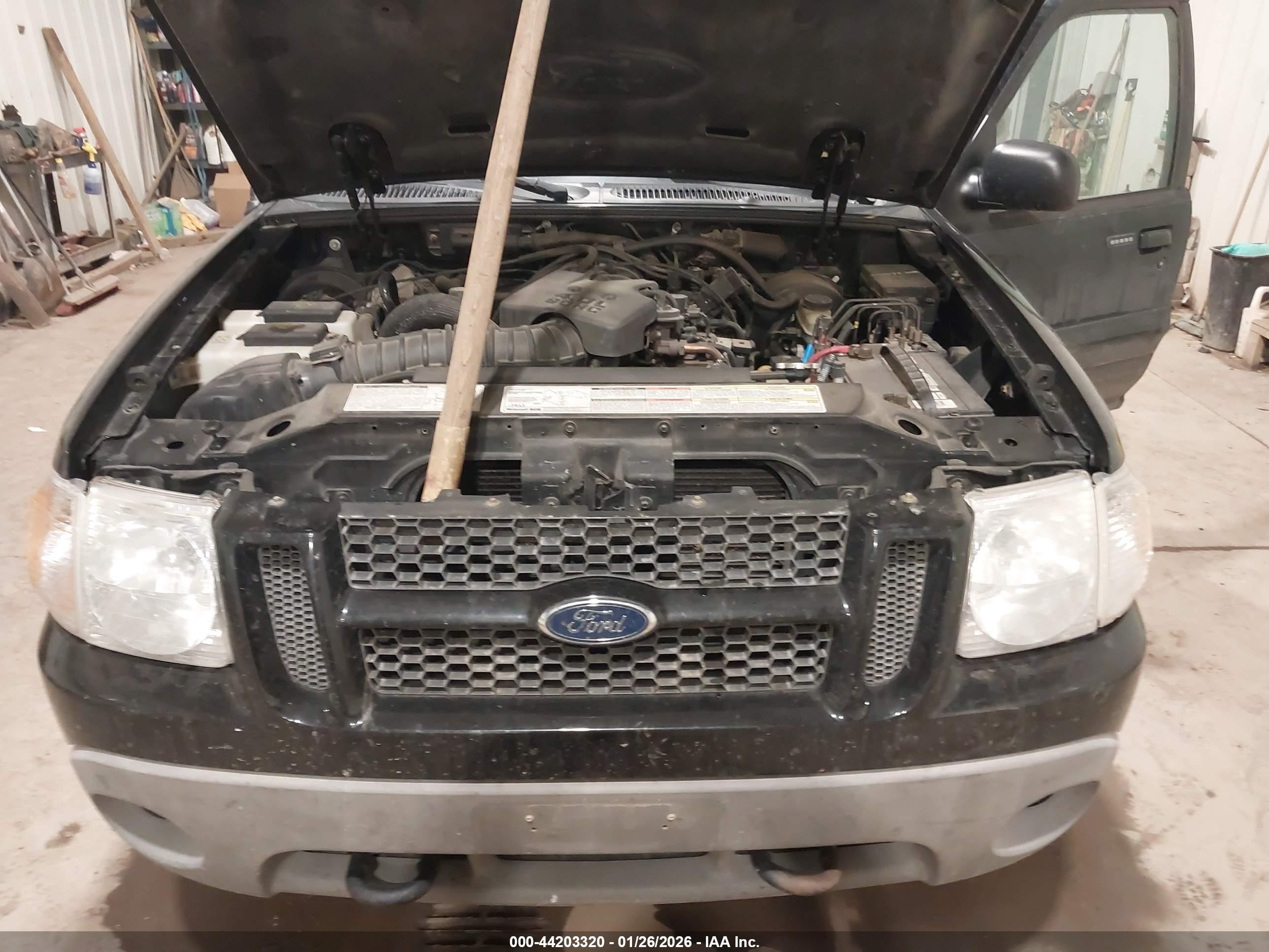 2001 Ford Explorer Sport Trac   Черный vin: 1FMZU77E61UB91760