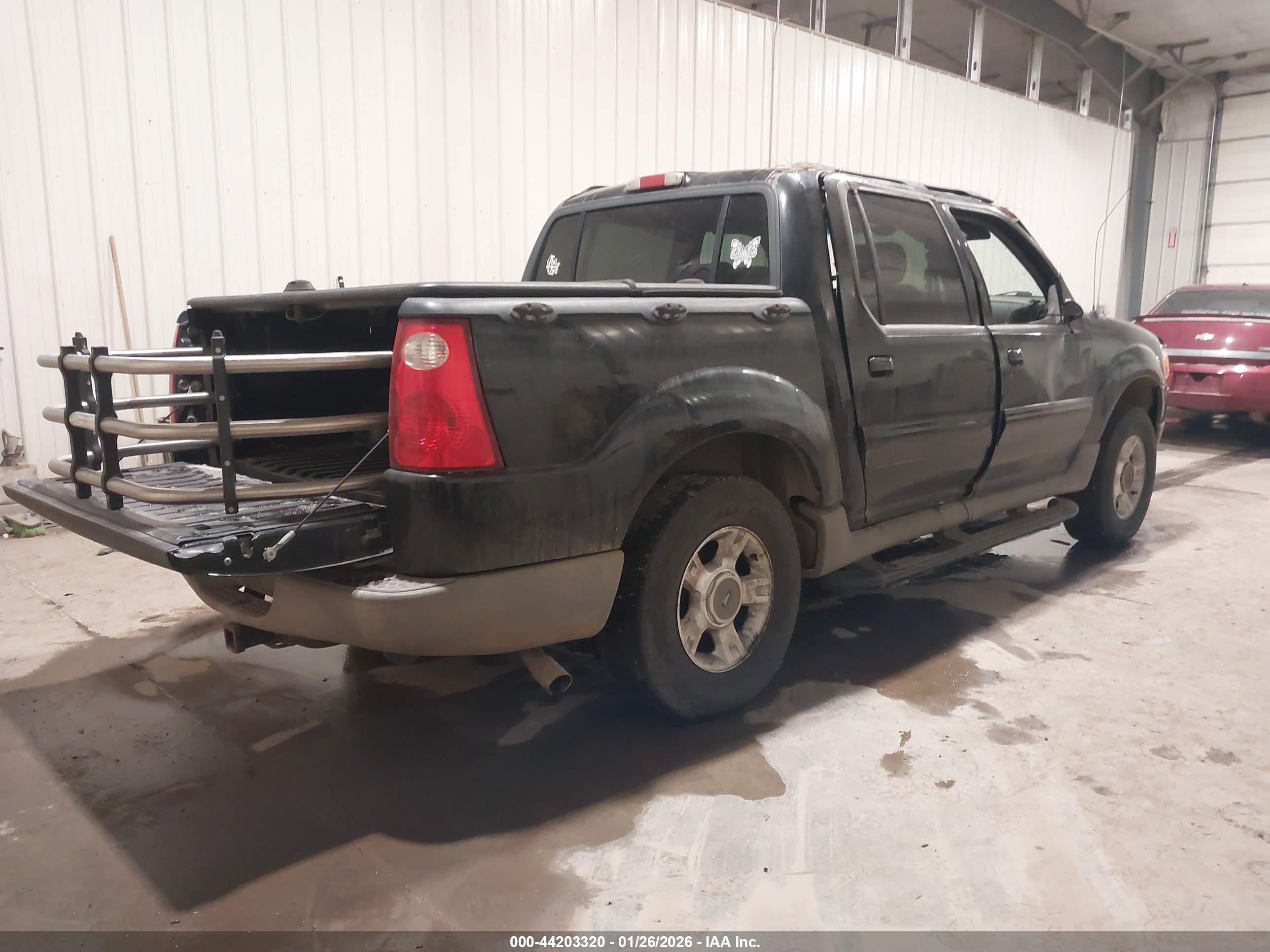 2001 Ford Explorer Sport Trac   Черный vin: 1FMZU77E61UB91760