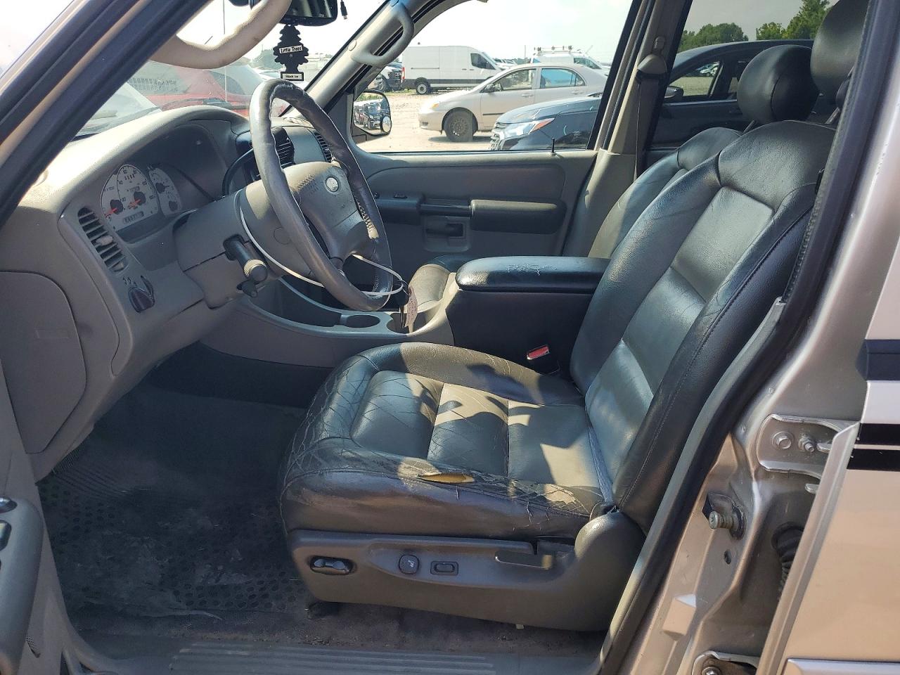 2003 Ford Explorer Sport Trac Серебряный vin: 1FMZU77E63UB66358