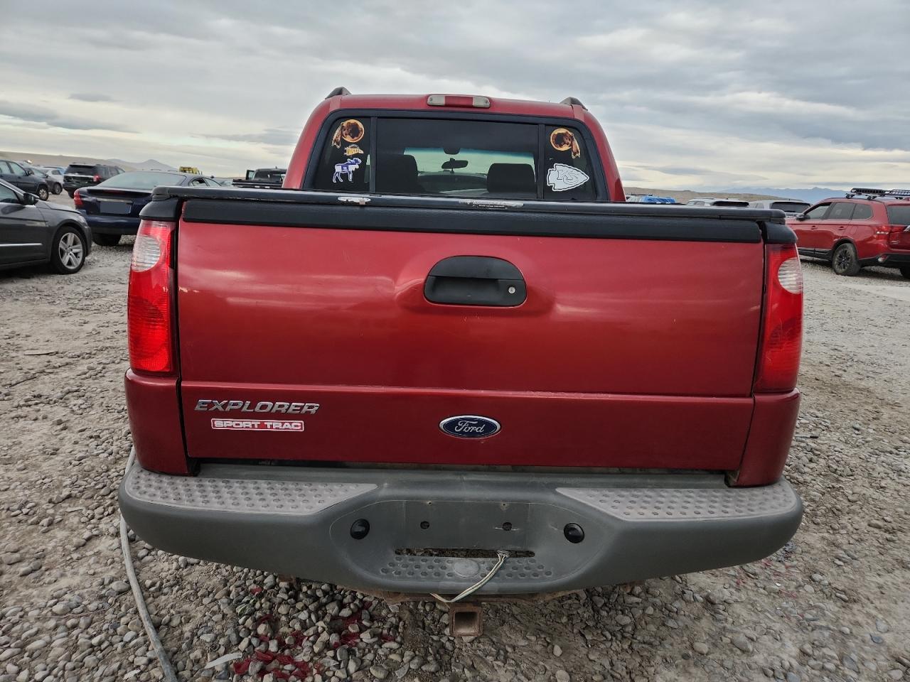 2001 Ford Explorer Sport Trac Red vin: 1FMZU77E71UB91654