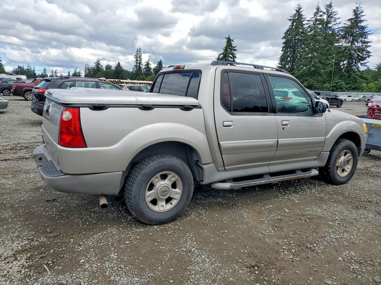 2002 Ford Explorer Sport Trac Silver vin: 1FMZU77E72UD53493