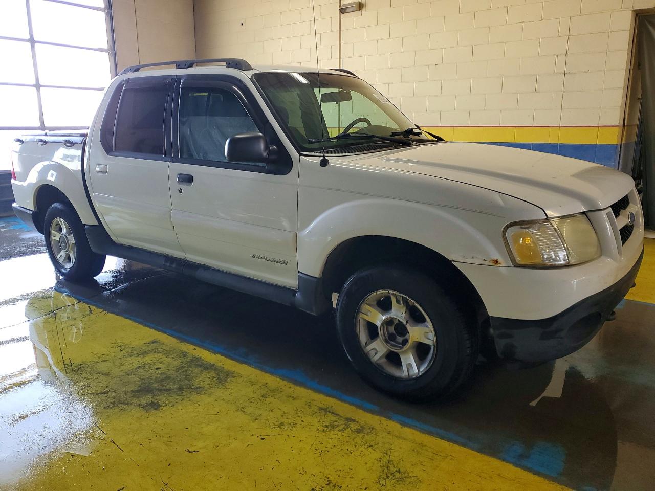 2001 Ford Explorer Sport Trac White vin: 1FMZU77E81UB57237