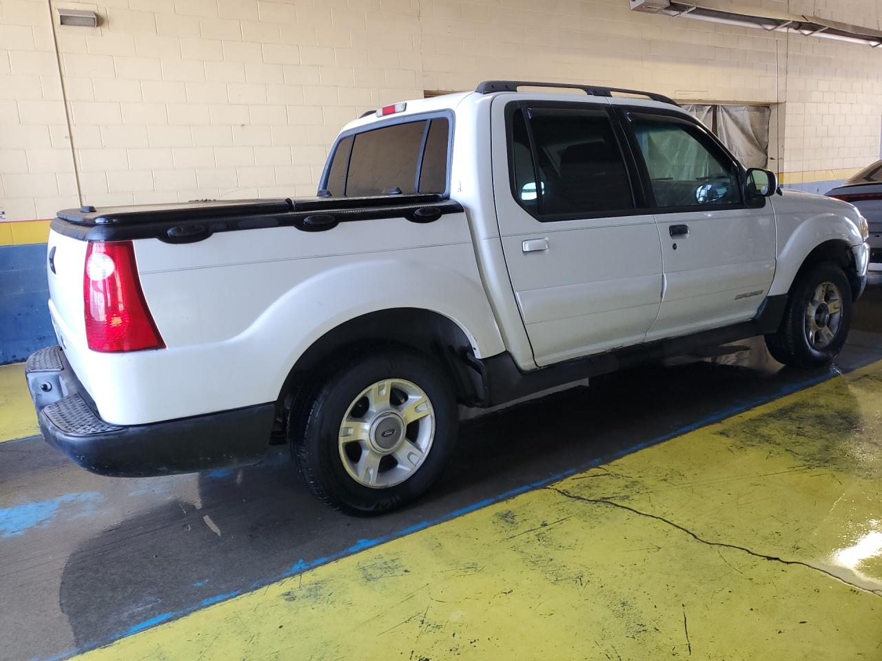 2001 Ford Explorer Sport Trac White vin: 1FMZU77E81UB57237 Damage: Right Rear Door, Dent(S) W/ Paint Dmg, 2 To 3 Inches