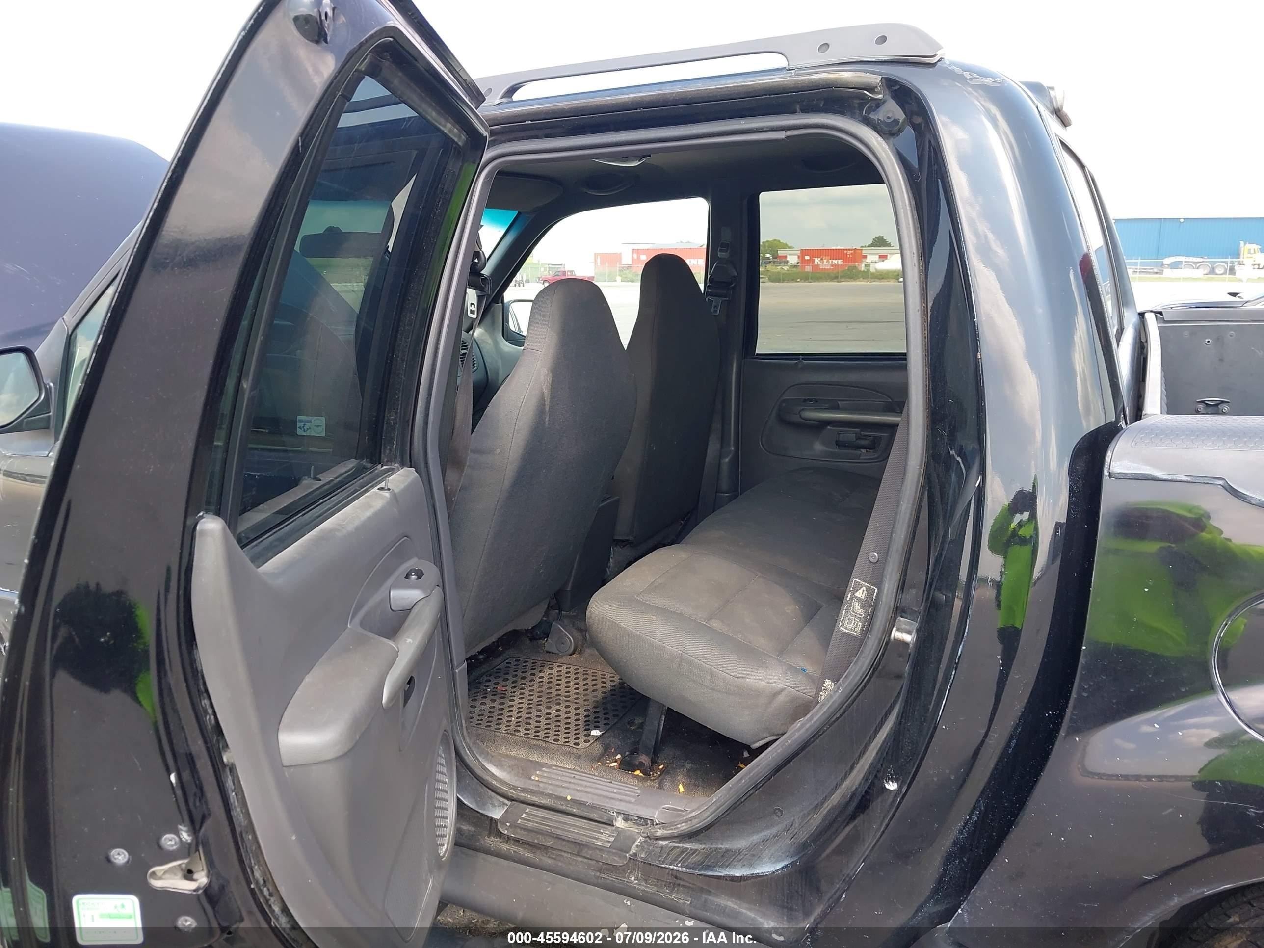 2001 Ford Explorer Sport Trac   Black vin: 1FMZU77E81UB68187