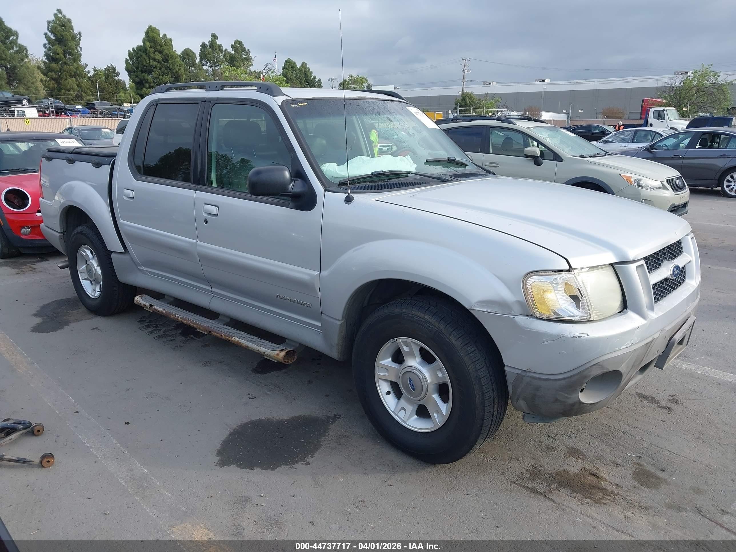 2001 Ford Explorer Sport Trac   Gray vin: 1FMZU77E81UC39338