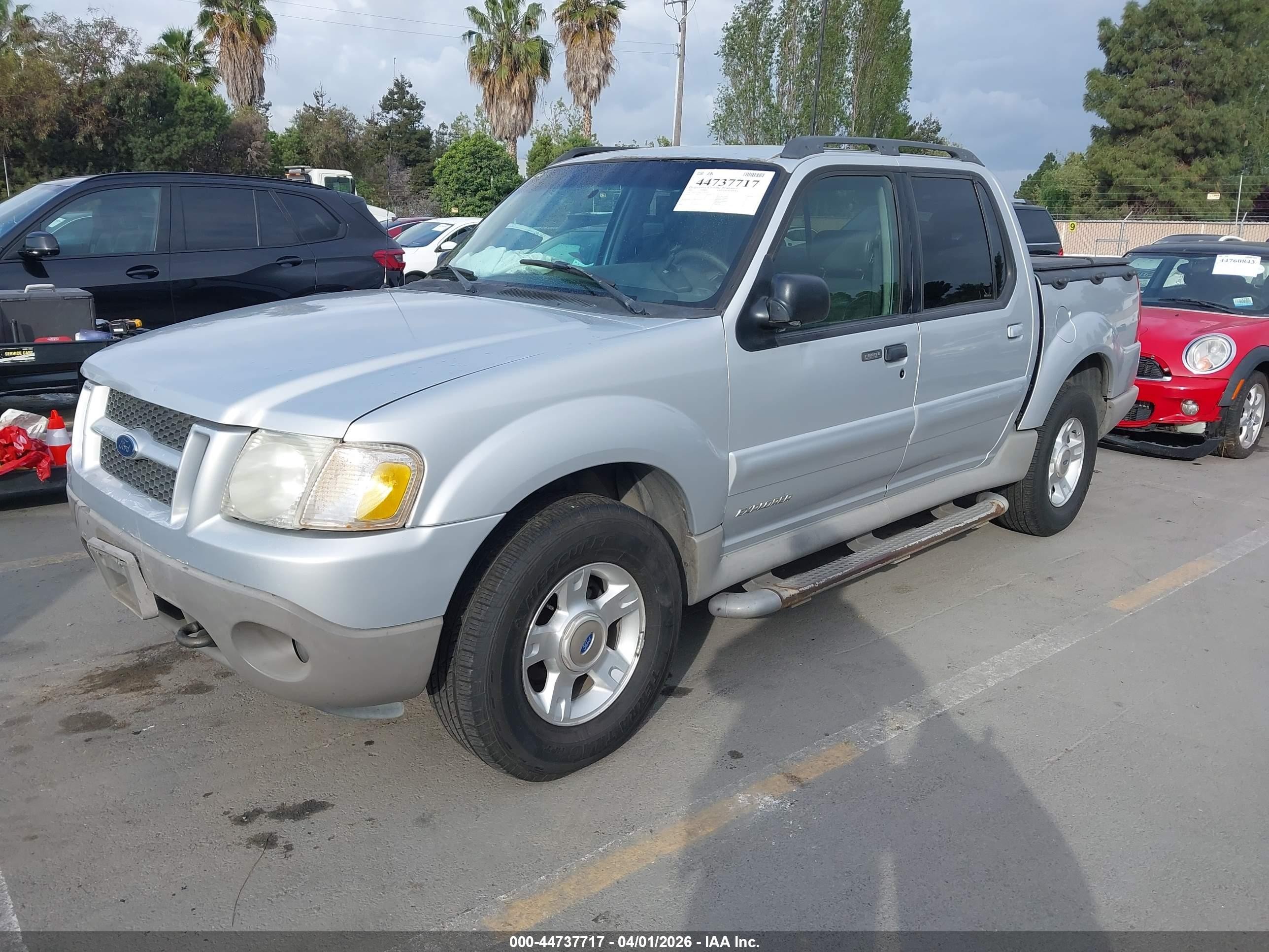 2001 Ford Explorer Sport Trac   Gray vin: 1FMZU77E81UC39338