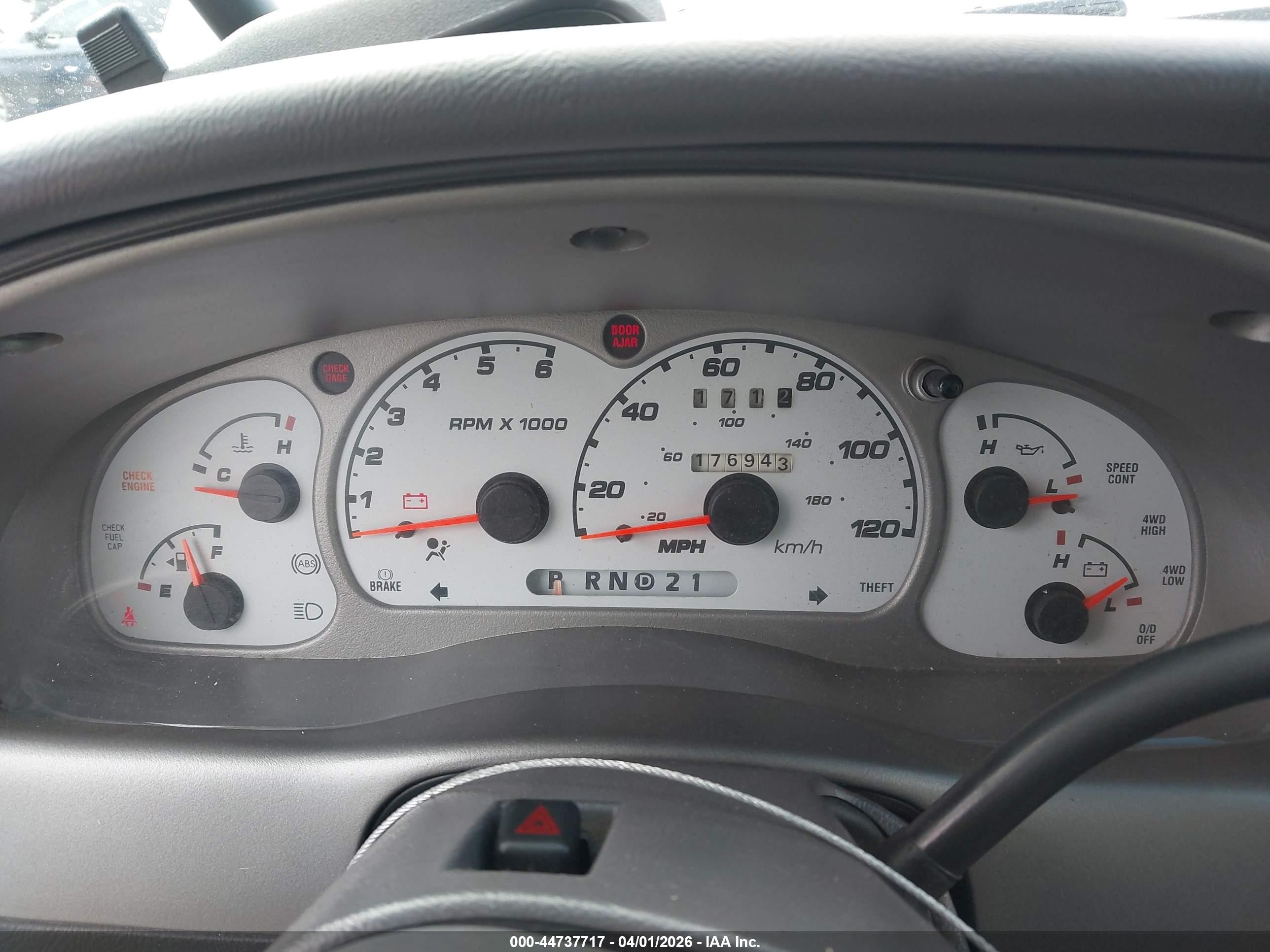 2001 Ford Explorer Sport Trac   Gray vin: 1FMZU77E81UC39338