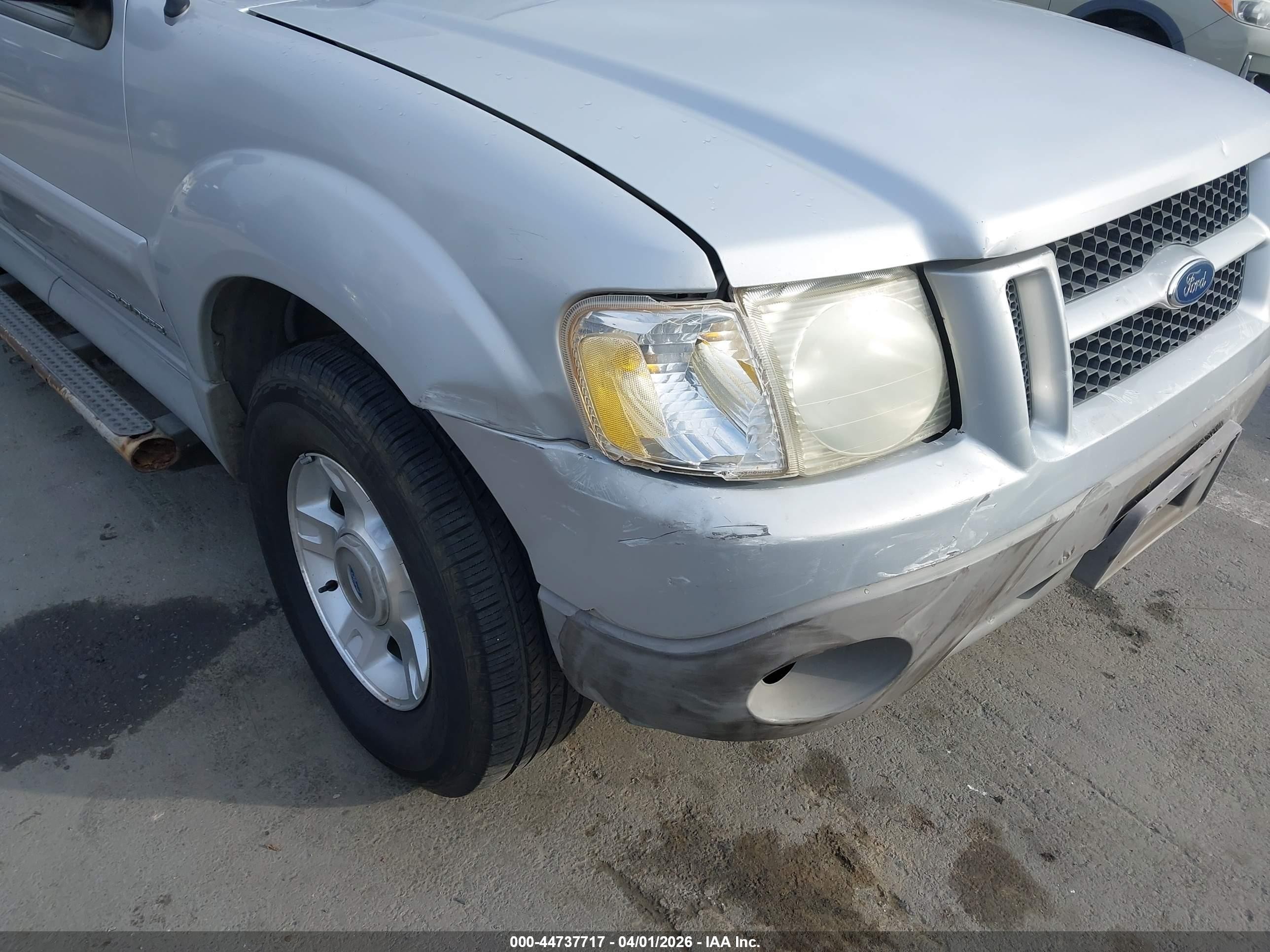 2001 Ford Explorer Sport Trac   Gray vin: 1FMZU77E81UC39338