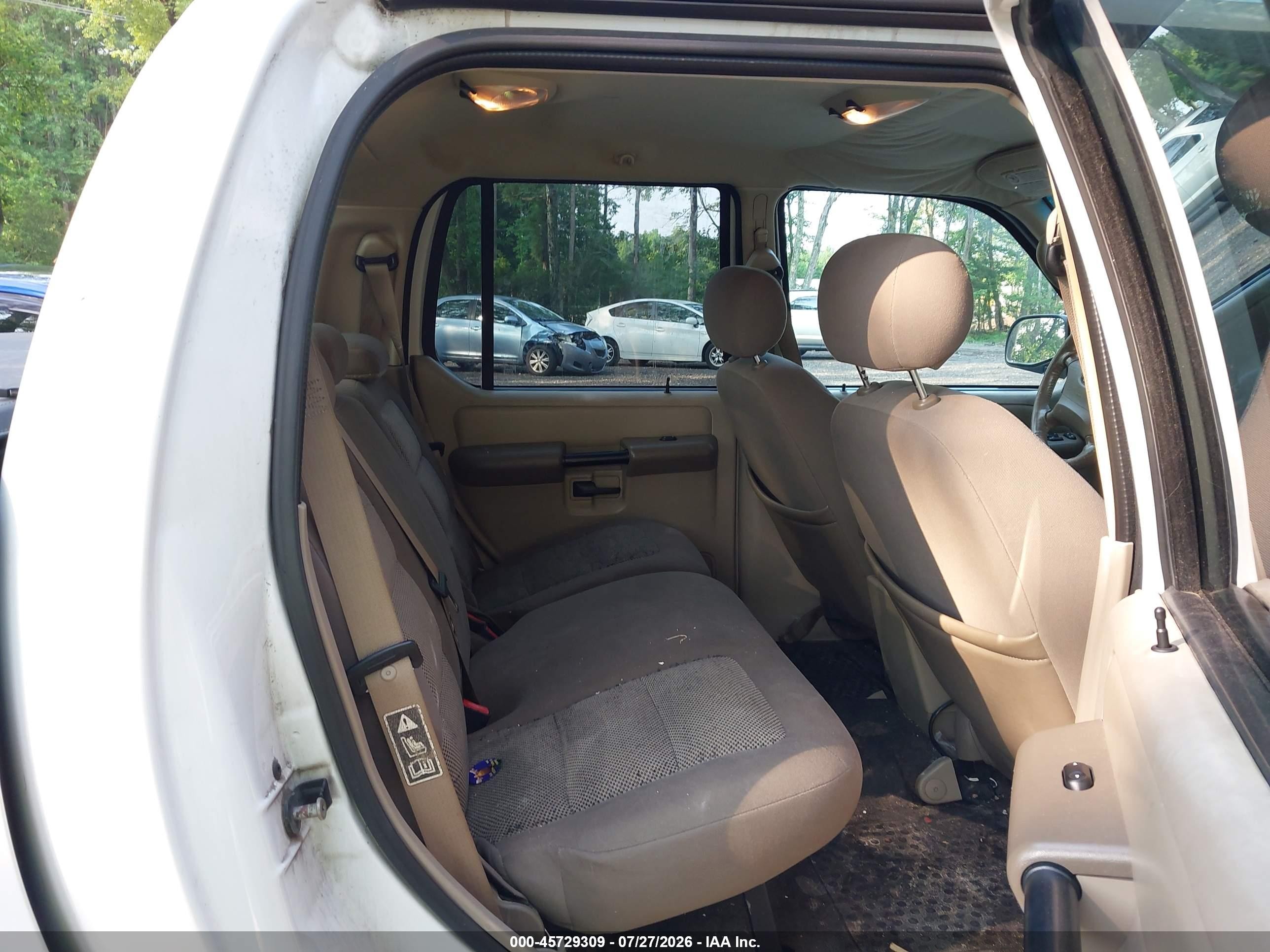 2003 Ford Explorer Sport Trac Xls/xlt White vin: 1FMZU77E83UC25975