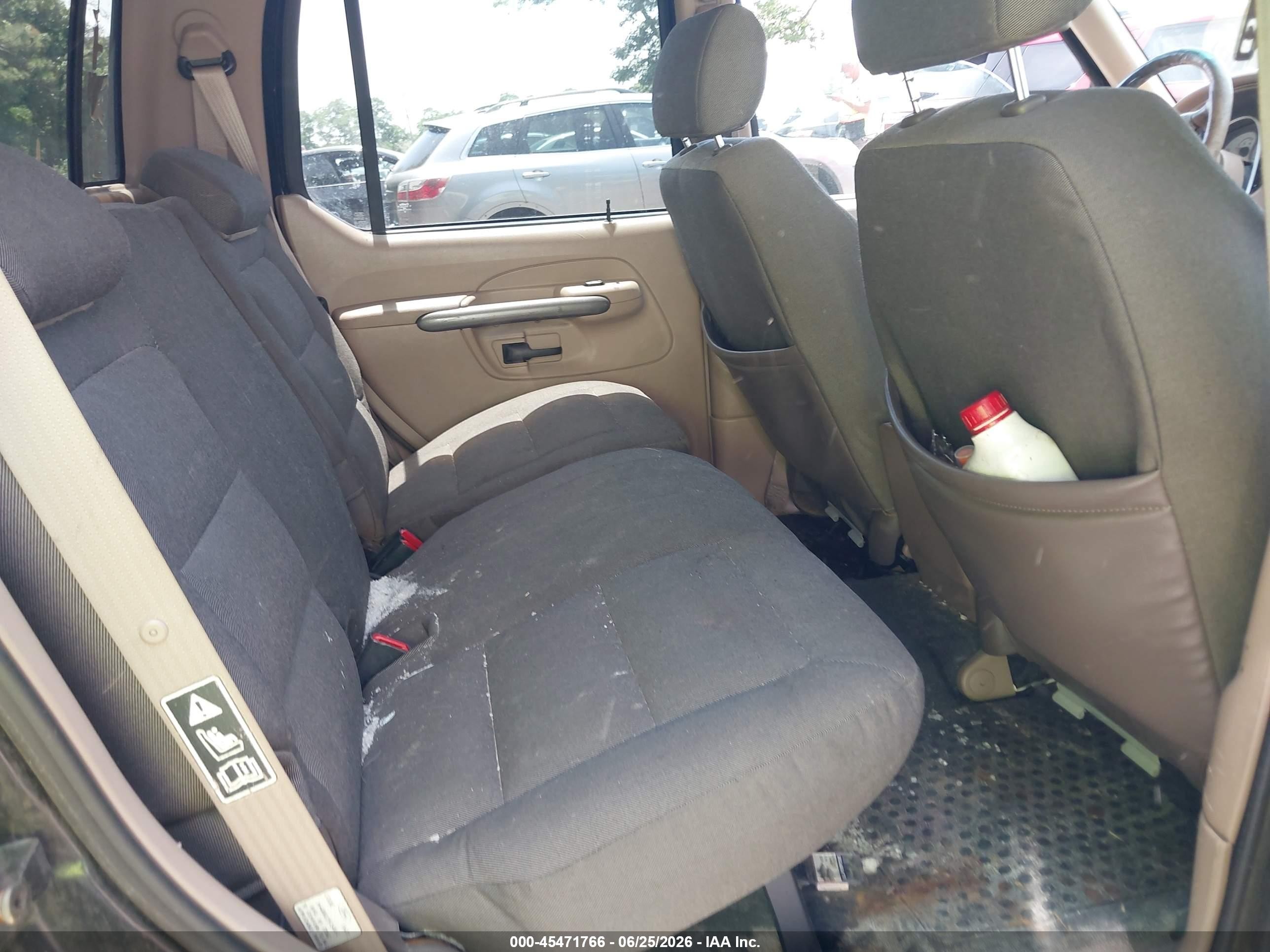 2001 Ford Explorer Sport Trac   Black vin: 1FMZU77E91UB06331