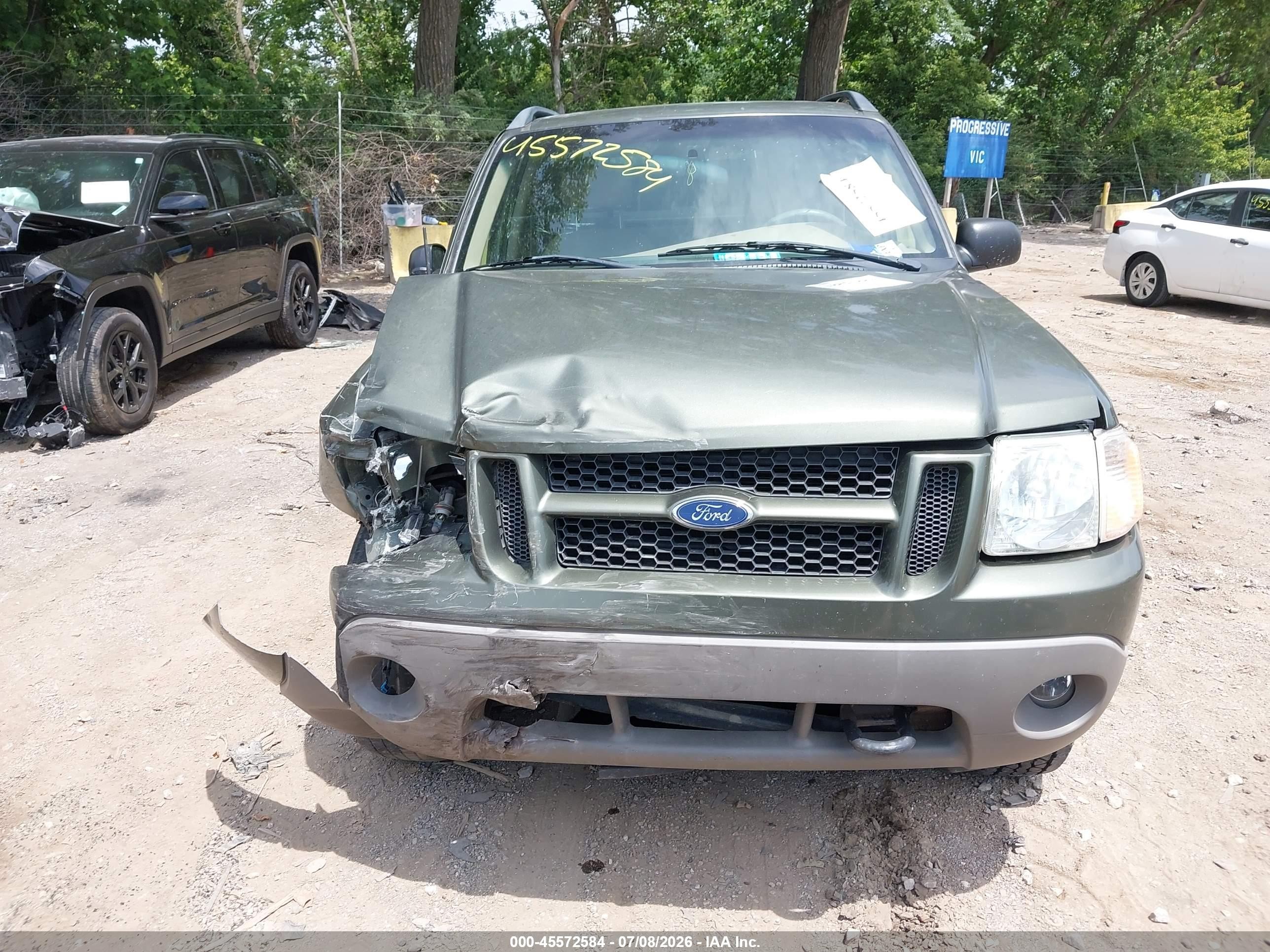 2002 Ford Explorer Sport Trac   Green vin: 1FMZU77E92UC19181