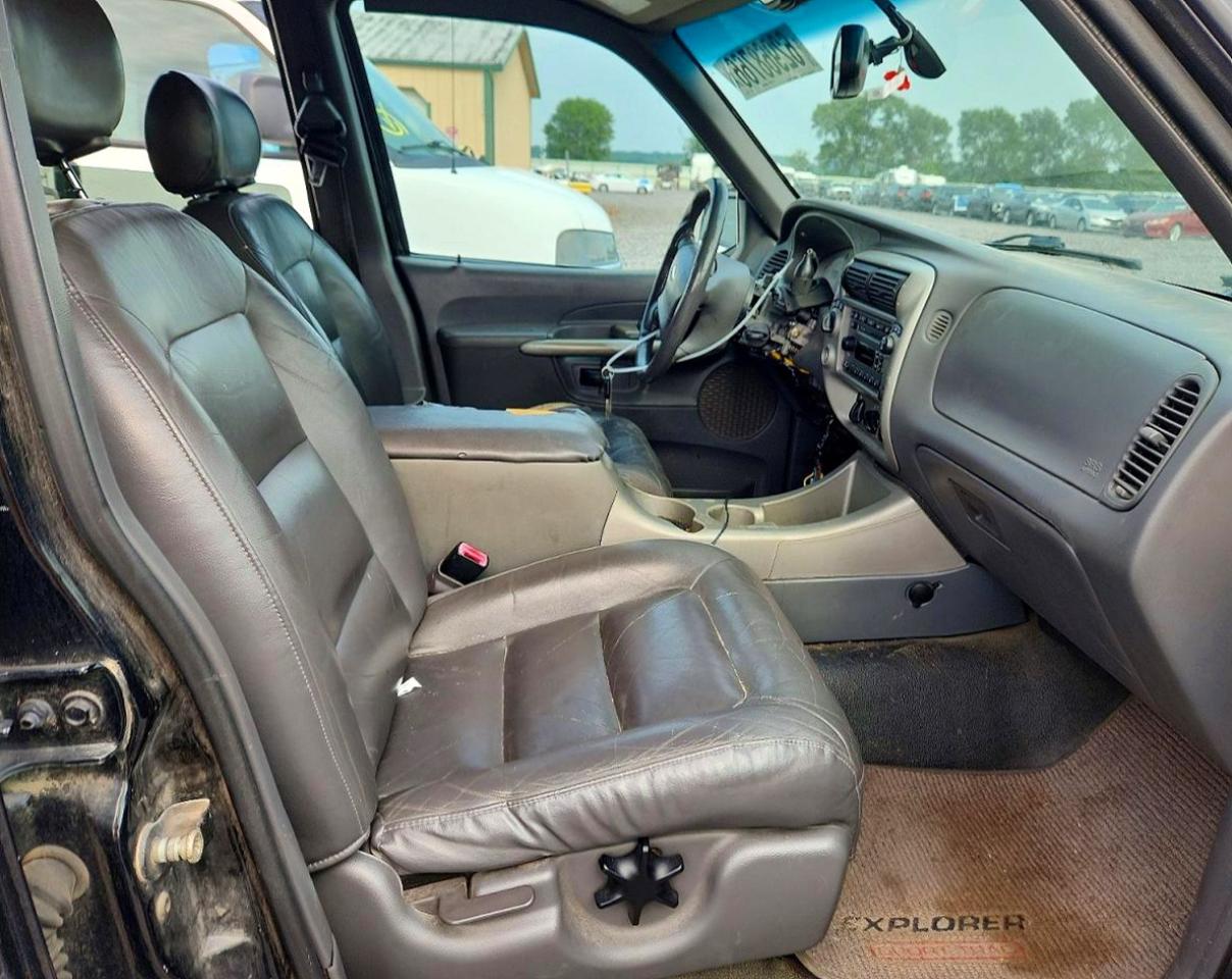 2002 Ford Explorer Sport Trac Black vin: 1FMZU77E92UD71056