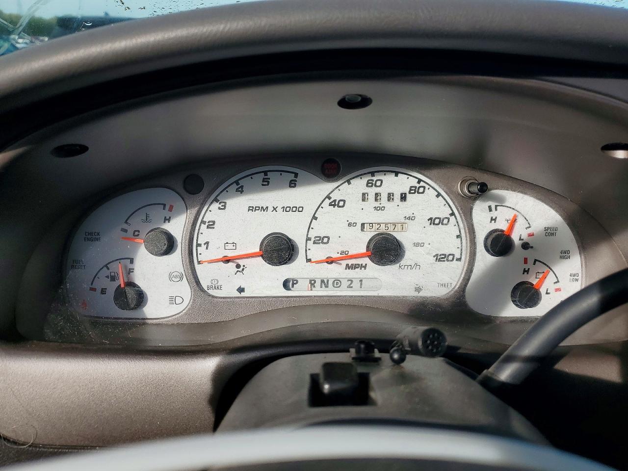 2001 Ford Explorer Sport Trac Красный vin: 1FMZU77EX1UA93315