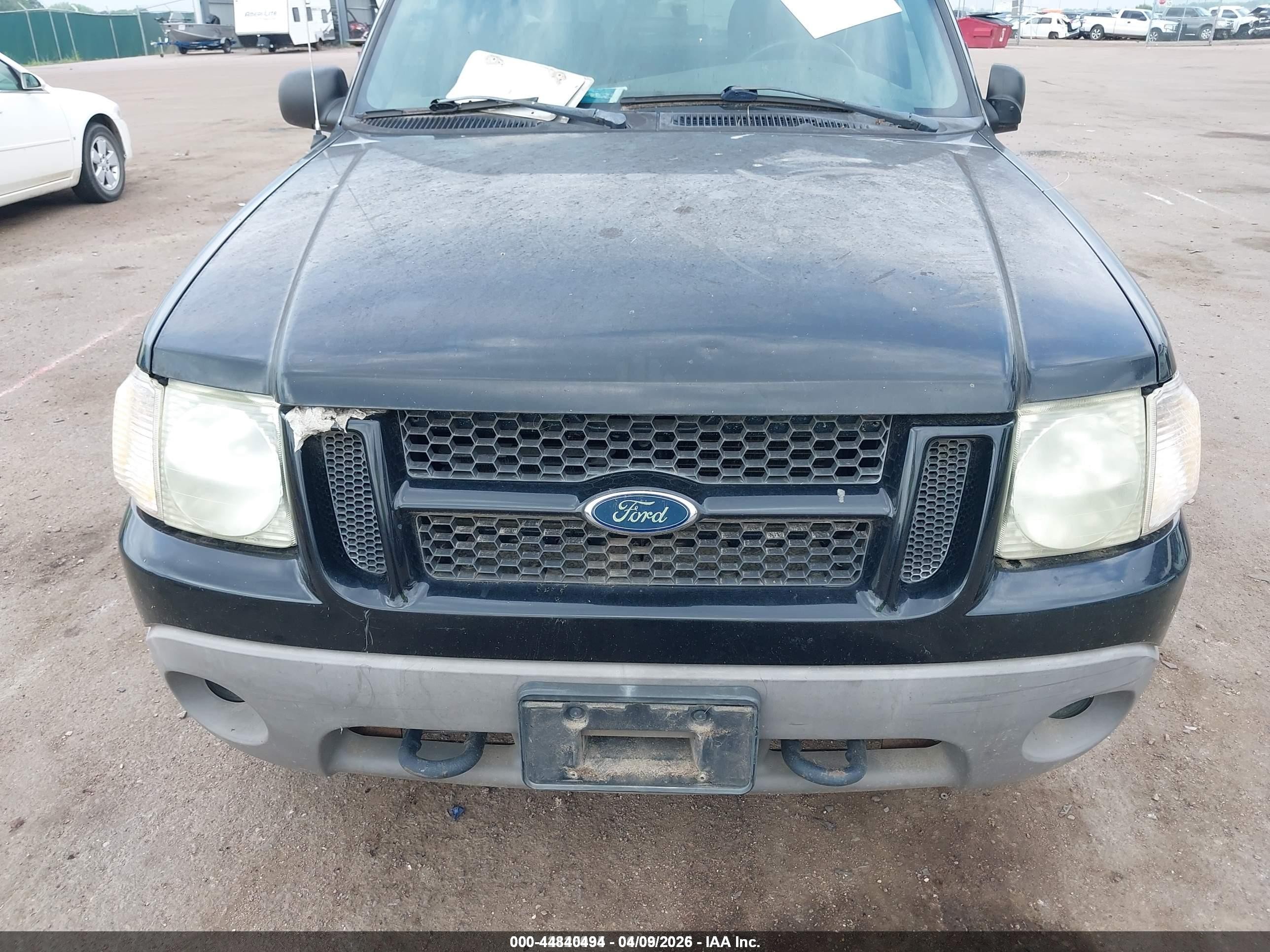 2002 Ford Explorer Sport Trac   Black vin: 1FMZU77EX2UC93919