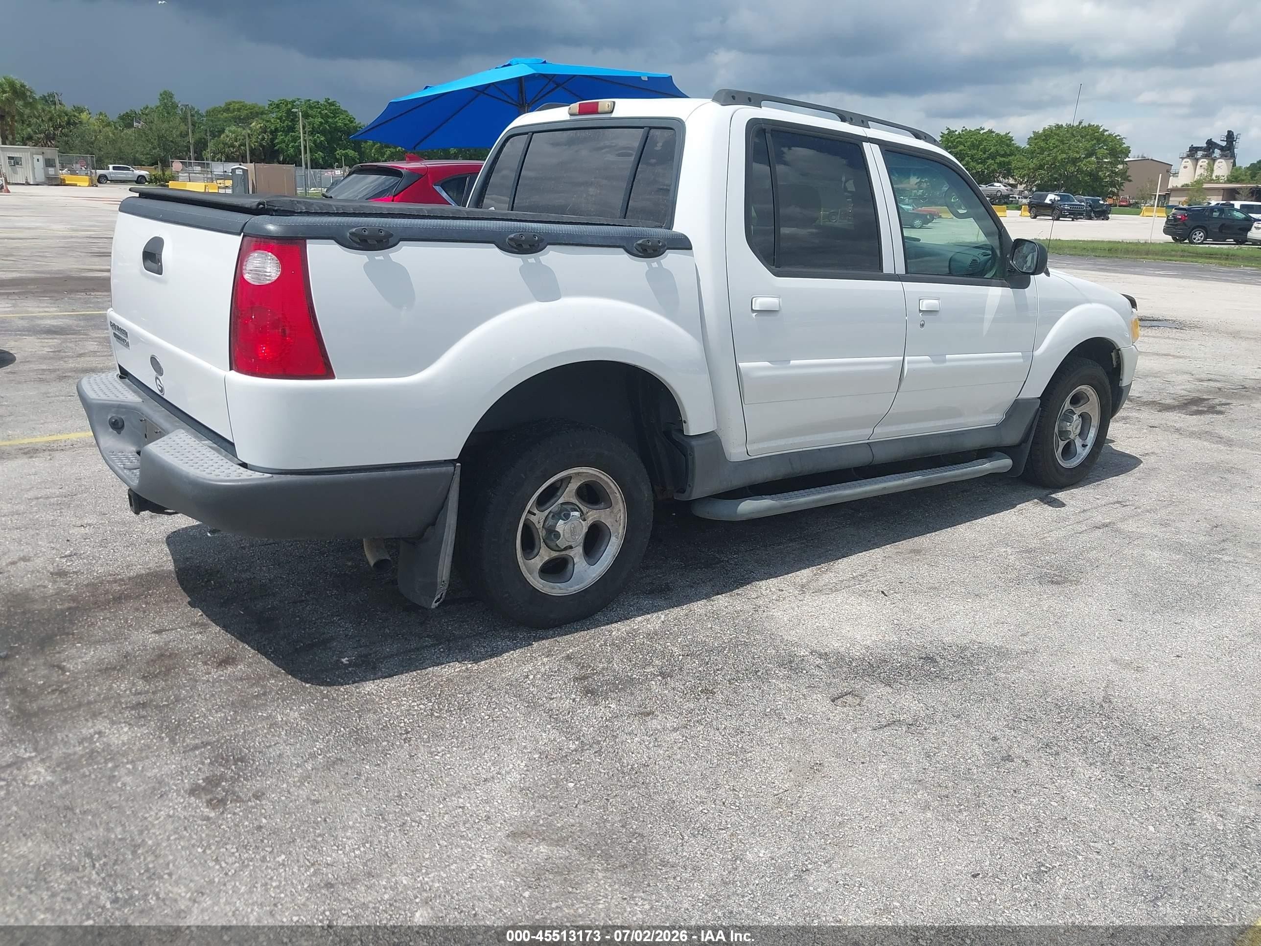 2004 Ford Explorer Sport Trac Adrenalin/xls/xlt White vin: 1FMZU77K24UC34484