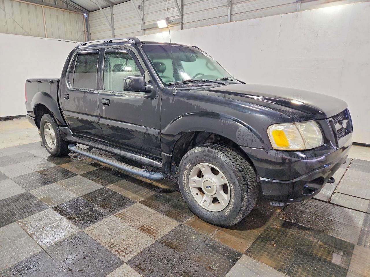 2004 Ford Explorer Sport Trac Black vin: 1FMZU77K34UB10272