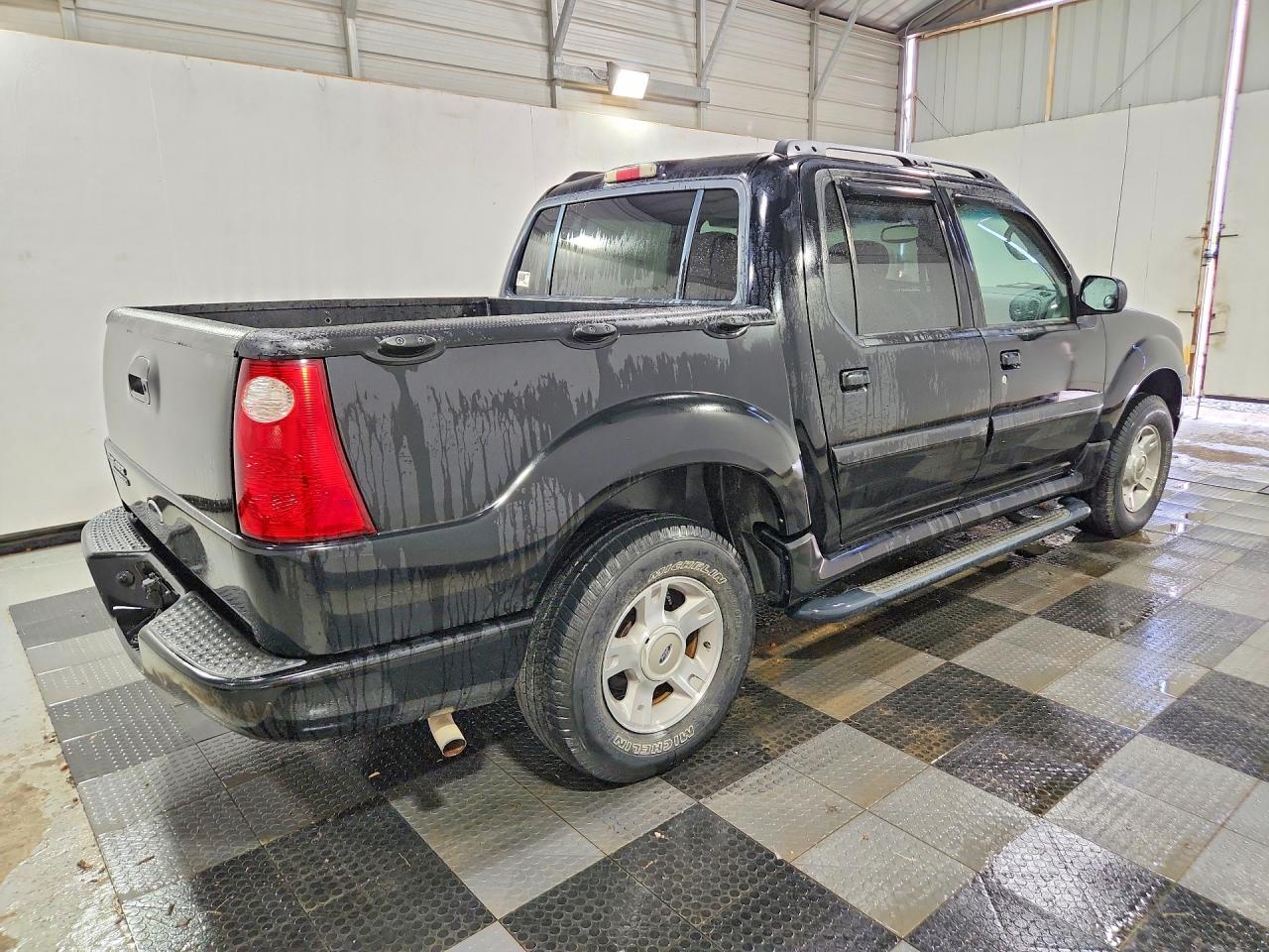 2004 Ford Explorer Sport Trac Black vin: 1FMZU77K34UB10272
