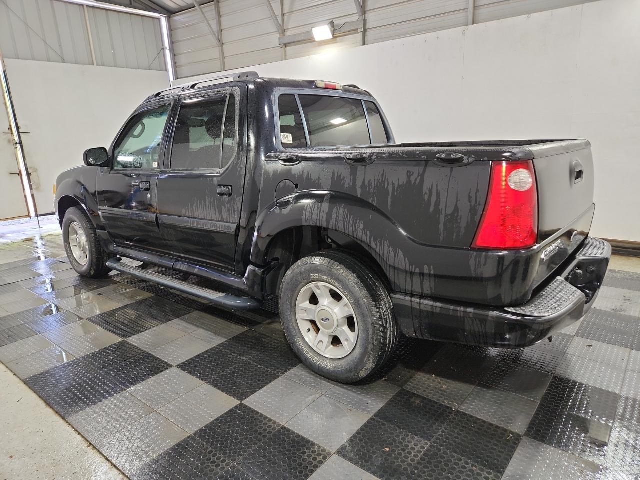 2004 Ford Explorer Sport Trac Black vin: 1FMZU77K34UB10272 Damage: Left Bed Side, Dent(S) W/ Paint Dmg, 1/2 To 1 Inch