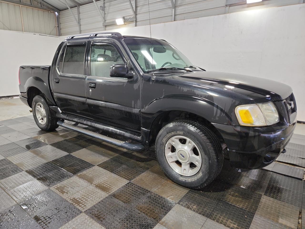 2004 Ford Explorer Sport Trac Black vin: 1FMZU77K34UB10272 Damage: Right Rear Door, Dent(S) W/ Paint Dmg, 1 To 2 Inches