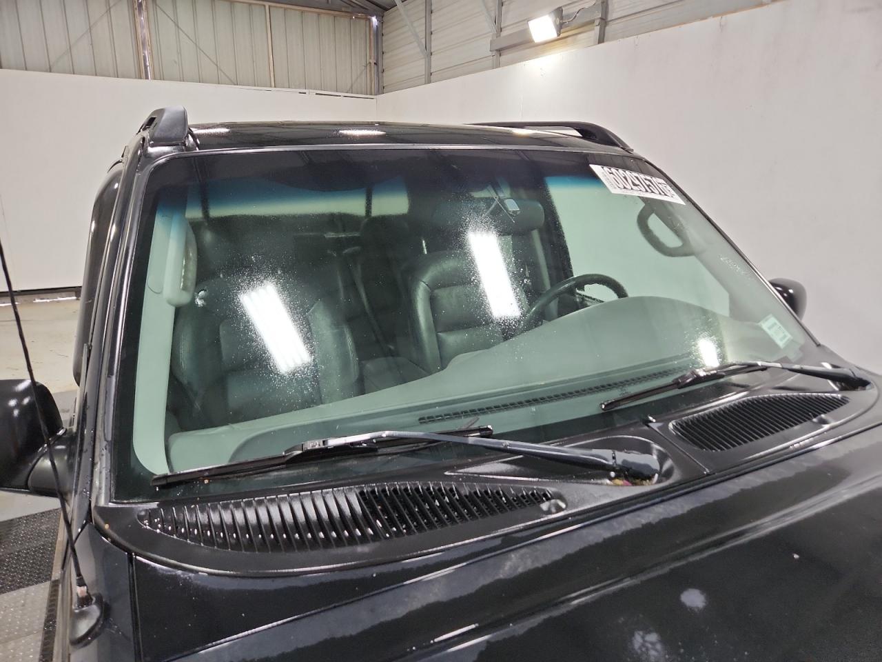 2004 Ford Explorer Sport Trac Black vin: 1FMZU77K34UB10272 Damage: Windshield, Broken, Replacement Required