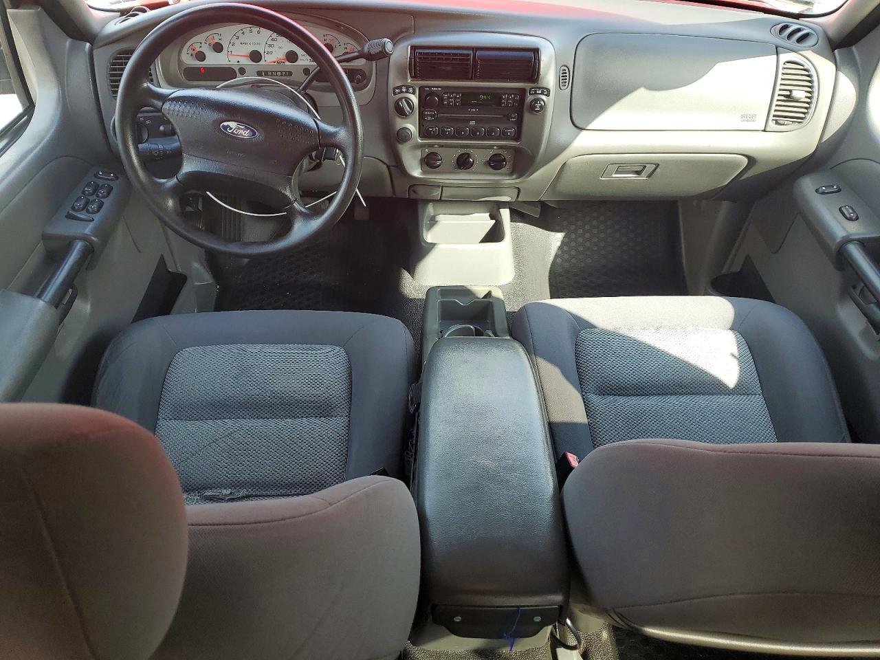 2005 Ford Explorer Sport Trac Red vin: 1FMZU77K35UA87884