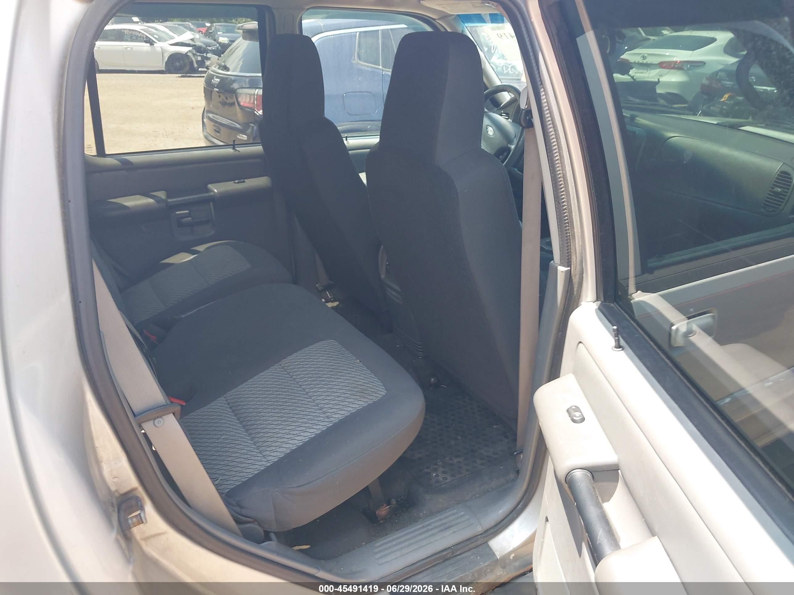 2005 Ford Explorer Sport Trac Adrenalin/xls/xlt Silver vin: 1FMZU77K35UB14159
