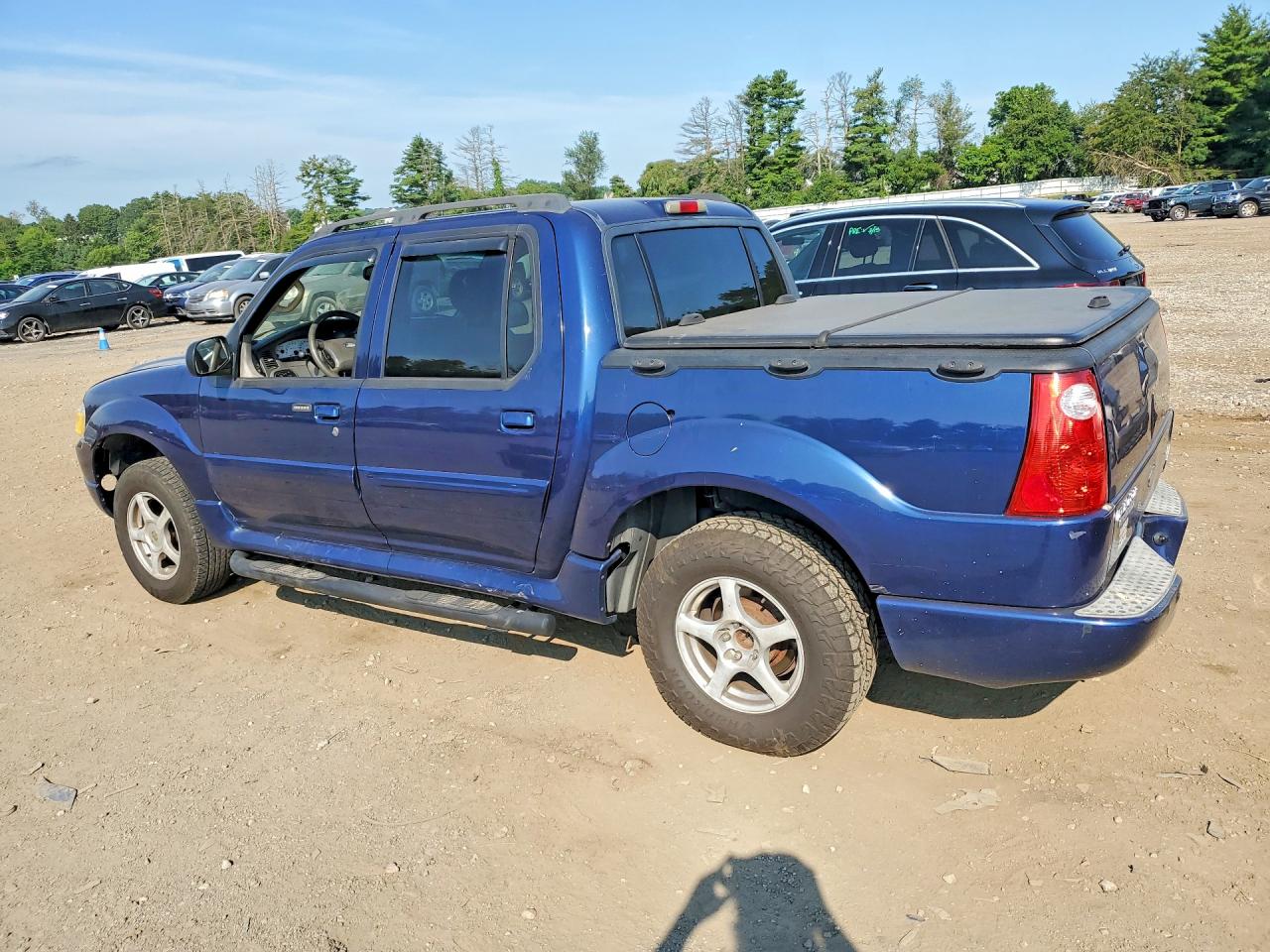 2005 Ford Explorer Blue vin: 1FMZU77K35UB56766