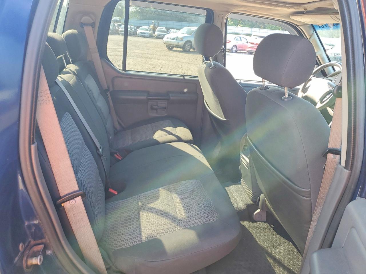 2005 Ford Explorer Blue vin: 1FMZU77K35UB56766