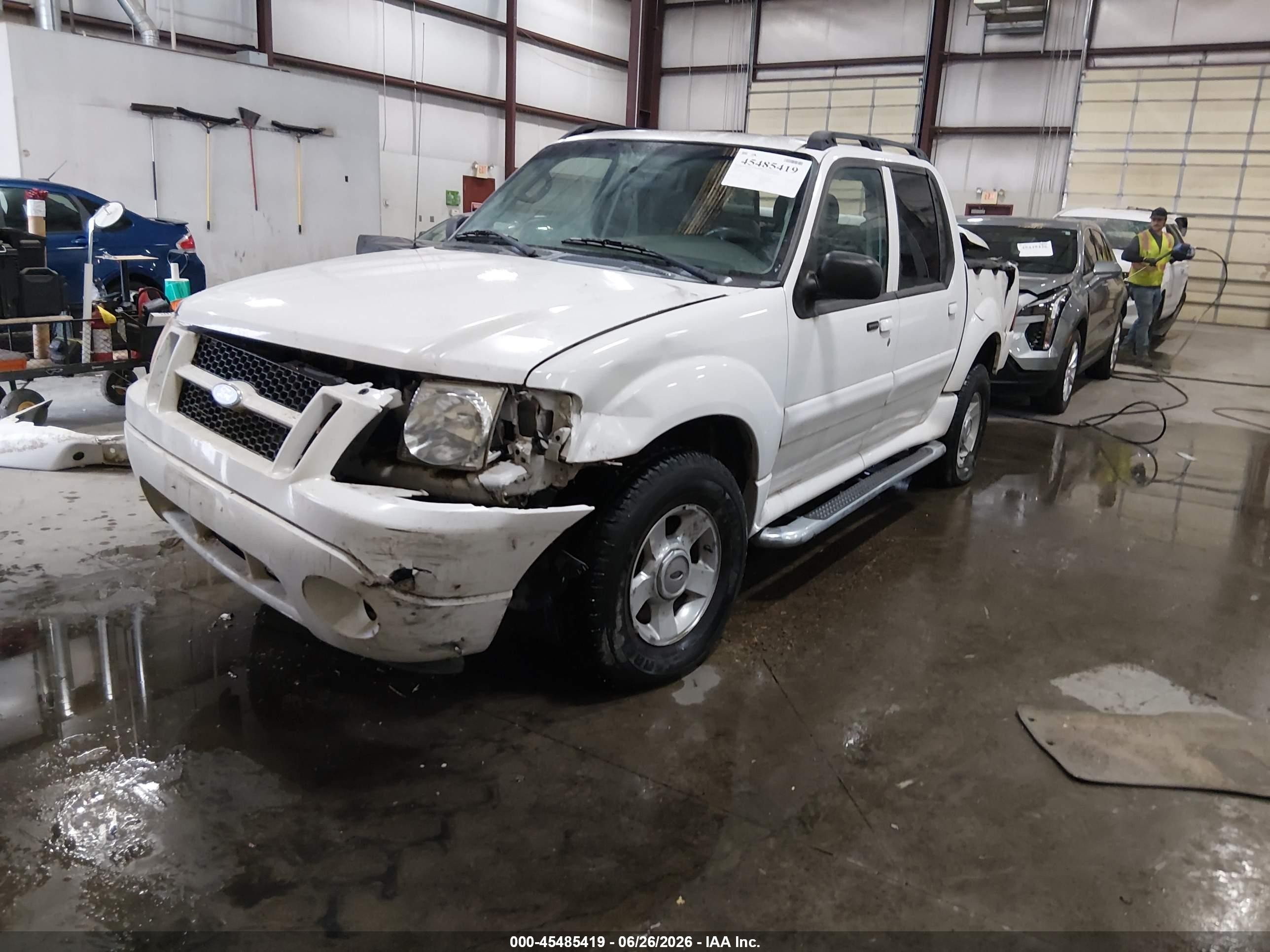 2005 Ford Explorer Sport Trac Adrenalin/xls/xlt White vin: 1FMZU77K55UA13141