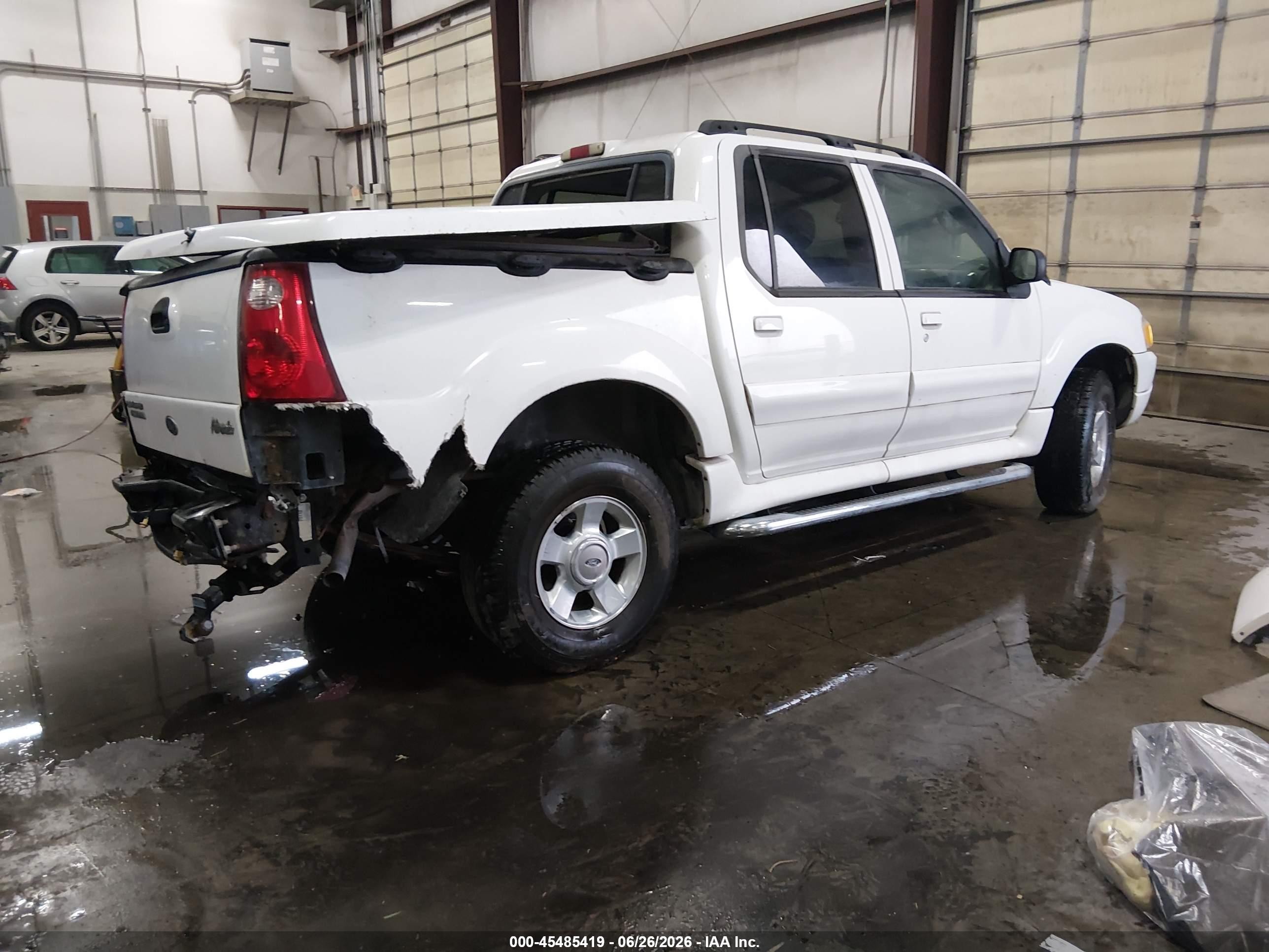 2005 Ford Explorer Sport Trac Adrenalin/xls/xlt White vin: 1FMZU77K55UA13141