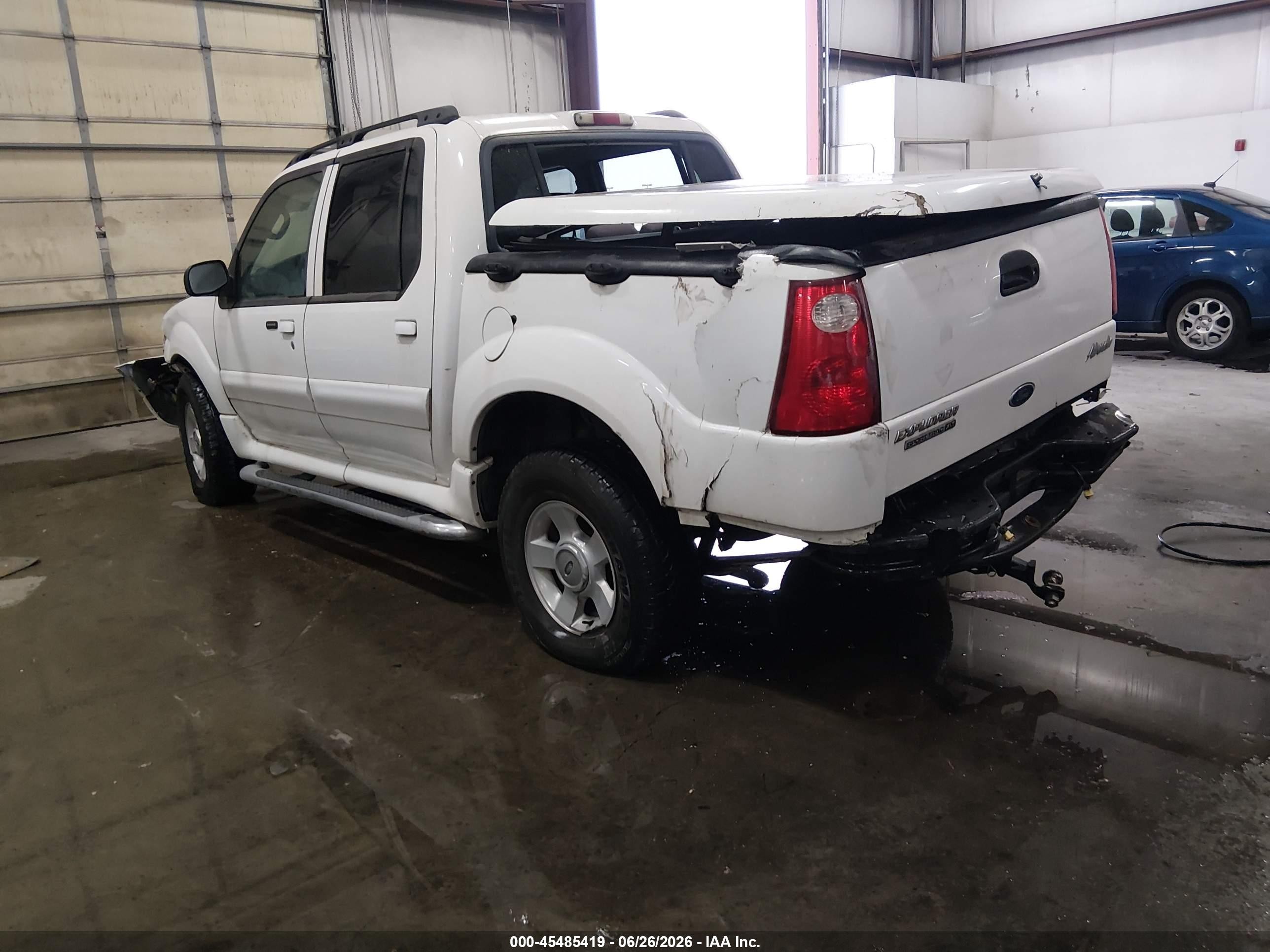 2005 Ford Explorer Sport Trac Adrenalin/xls/xlt White vin: 1FMZU77K55UA13141