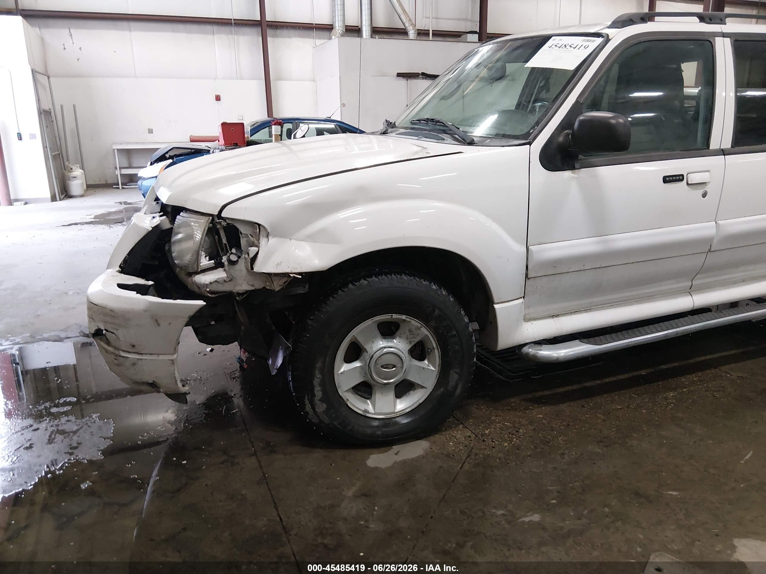 2005 Ford Explorer Sport Trac Adrenalin/xls/xlt White vin: 1FMZU77K55UA13141