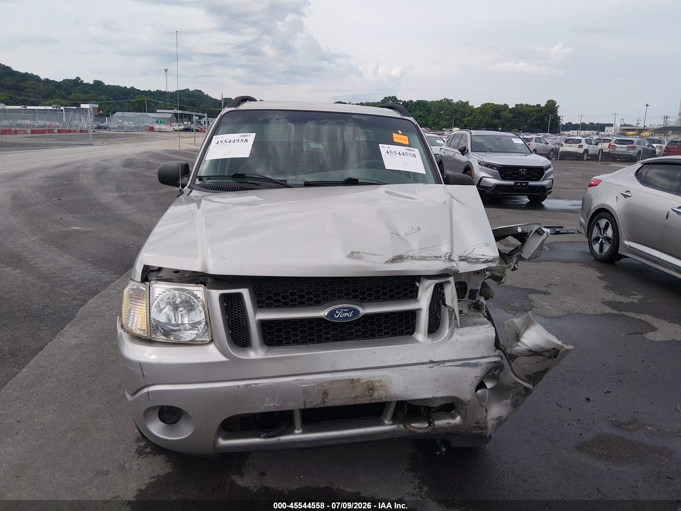 2004 Ford Explorer Sport Trac Adrenalin/xls/xlt Серебряный vin: 1FMZU77K74UA33454