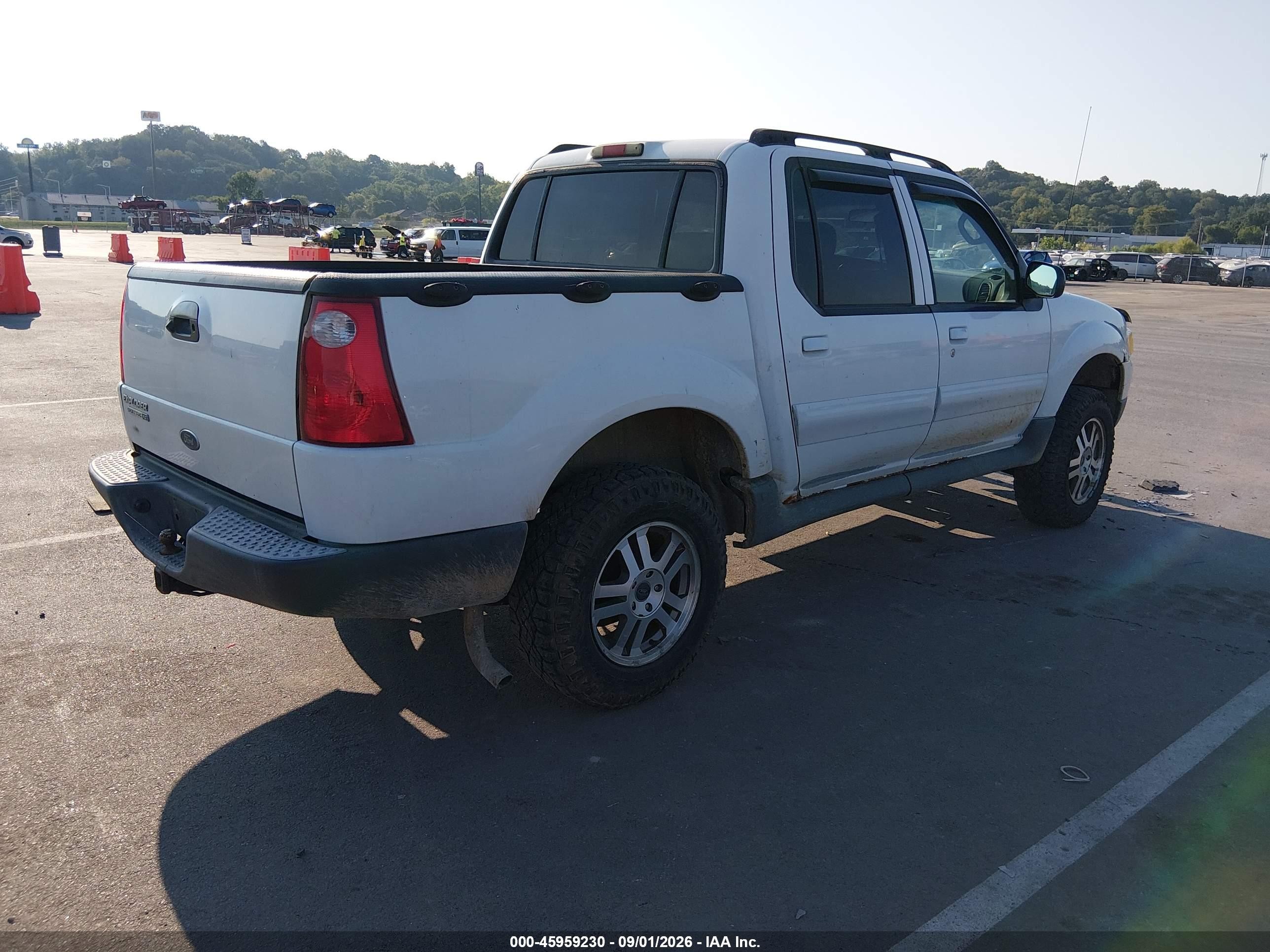 2004 Ford Explorer Sport Trac Adrenalin/xls/xlt Белый vin: 1FMZU77K74UB63752