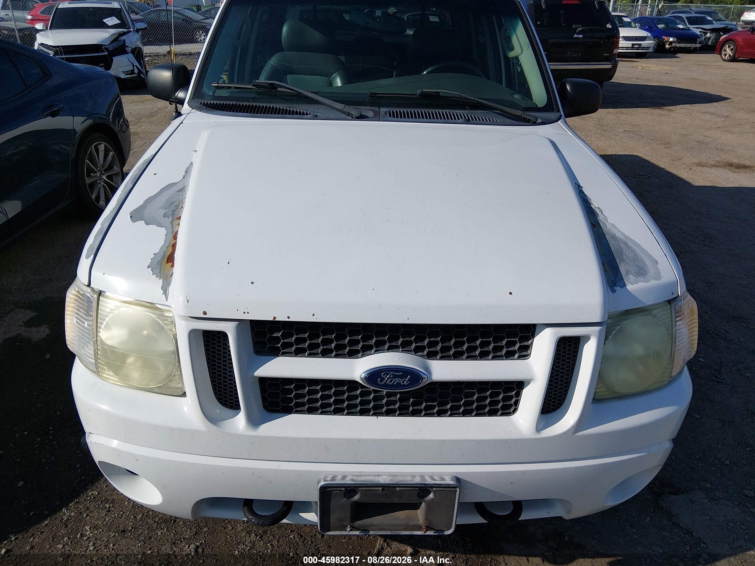 2004 Ford Explorer Sport Trac Adrenalin/xls/xlt White vin: 1FMZU77K74UC29748