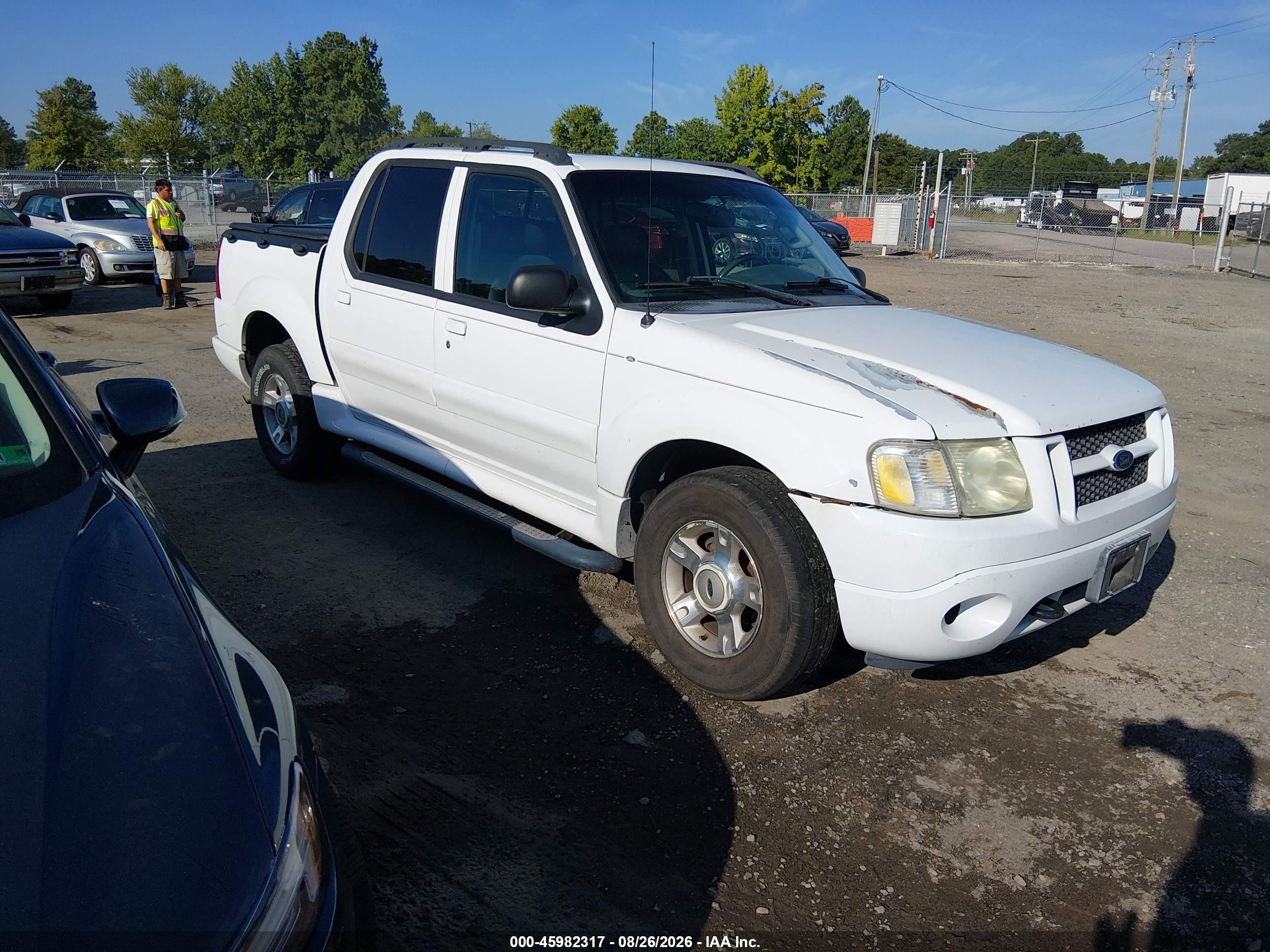 2004 Ford Explorer Sport Trac Adrenalin/xls/xlt White vin: 1FMZU77K74UC29748