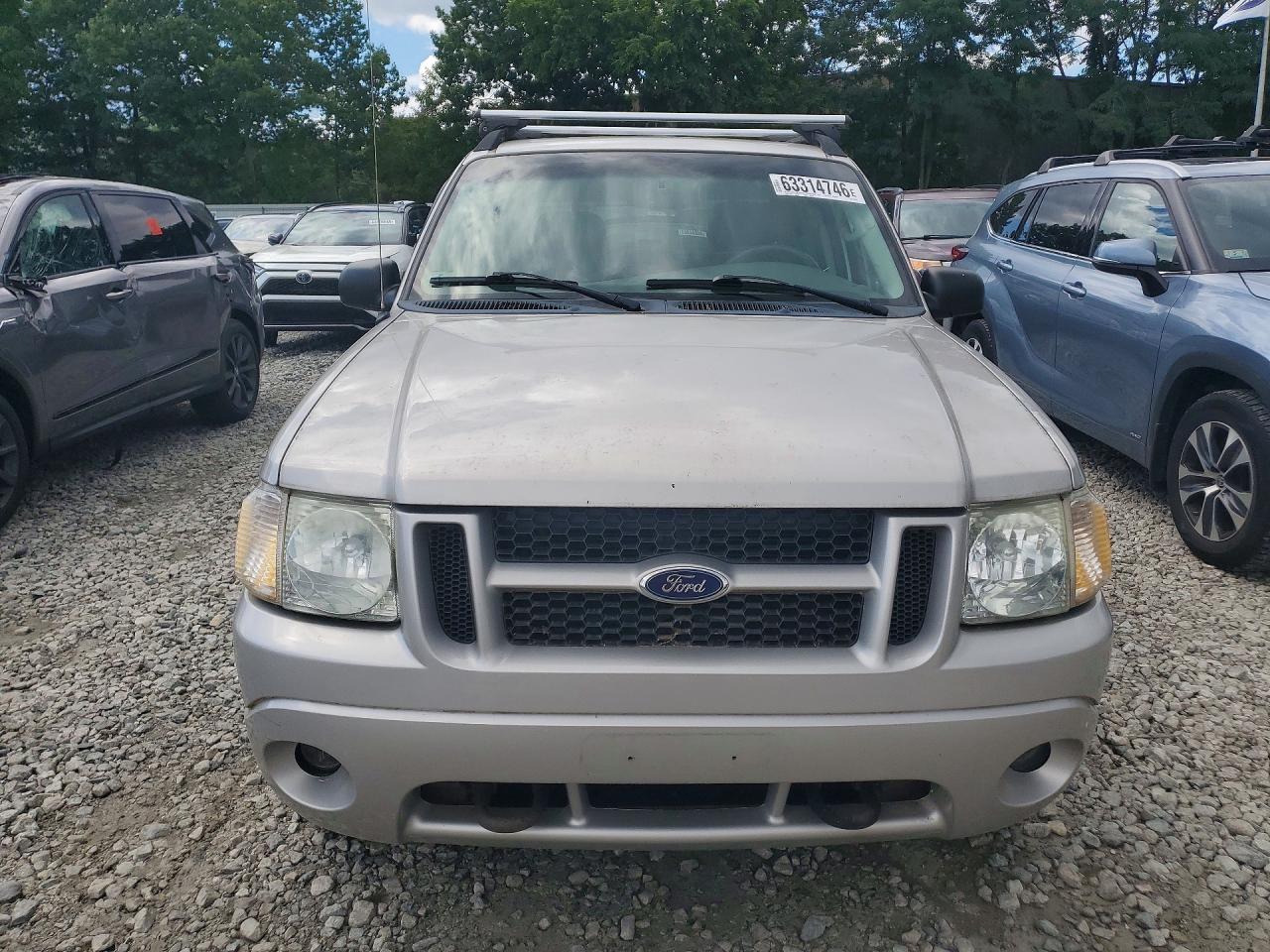 2005 Ford Explorer Sport Trac Silver vin: 1FMZU77K75UB28291