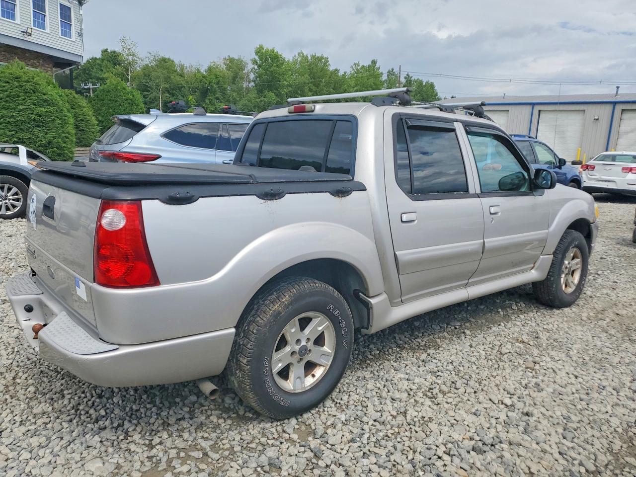 2005 Ford Explorer Sport Trac Silver vin: 1FMZU77K75UB28291