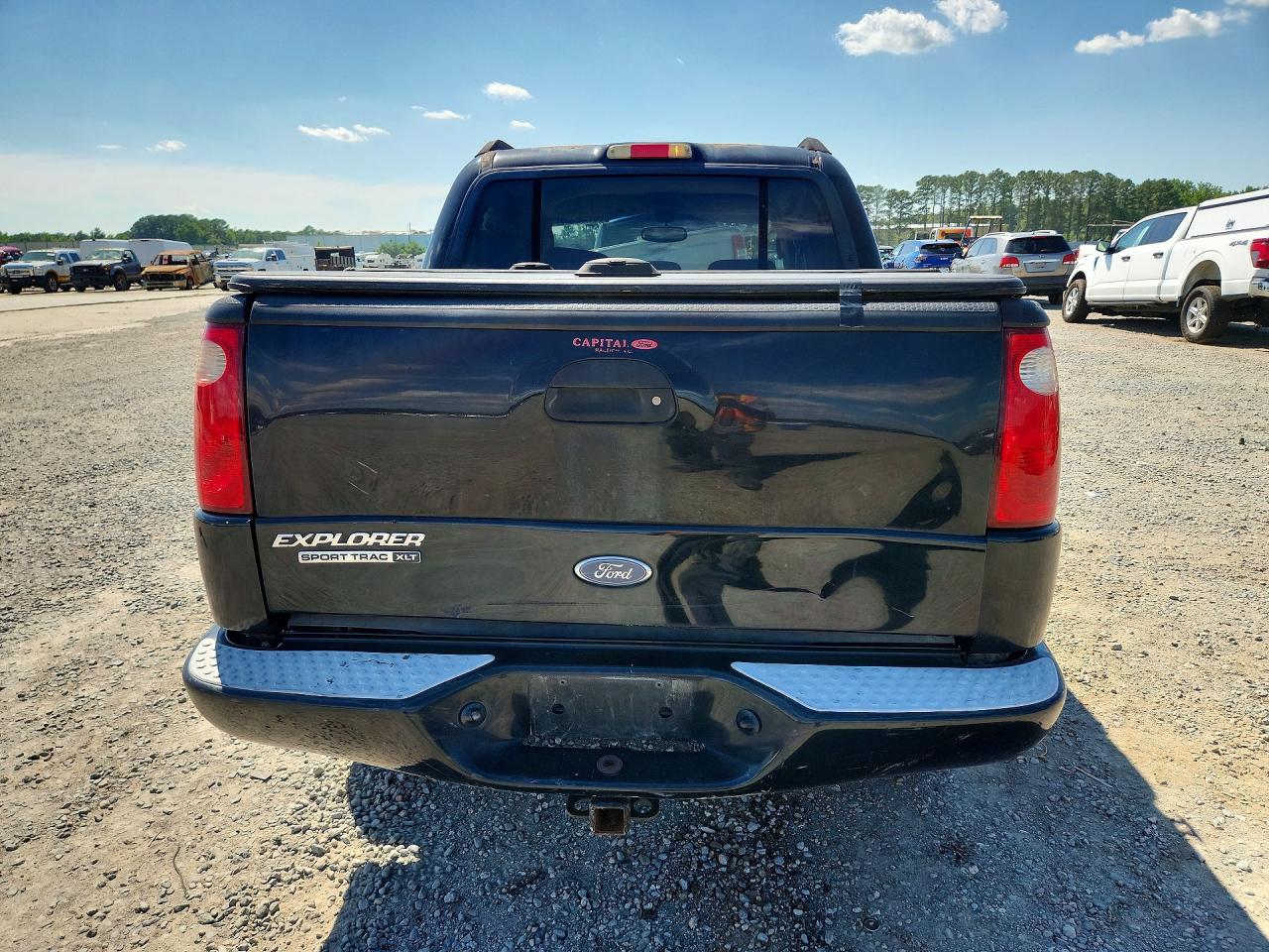 2005 Ford Explorer Sport Trac Black vin: 1FMZU77K85UA71776