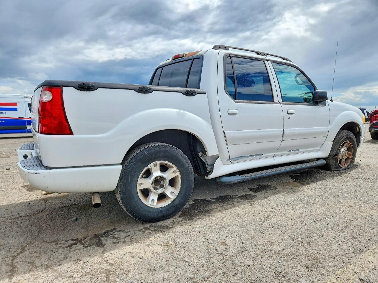2004 Ford Explorer Sport Trac White vin: 1FMZU77KX4UB69710