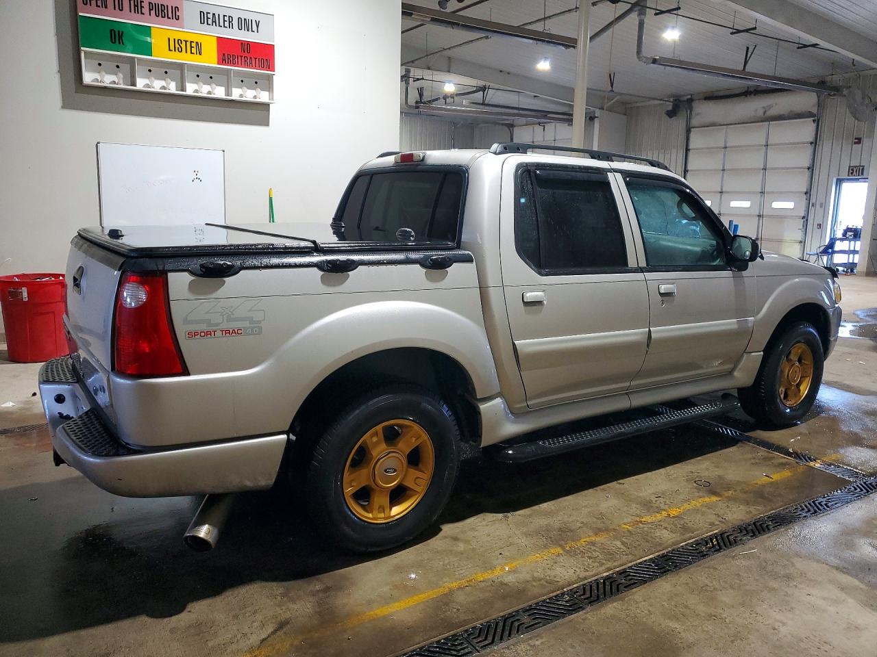 2004 Ford Explorer Sport Trac Beige vin: 1FMZU77KX4UC29579