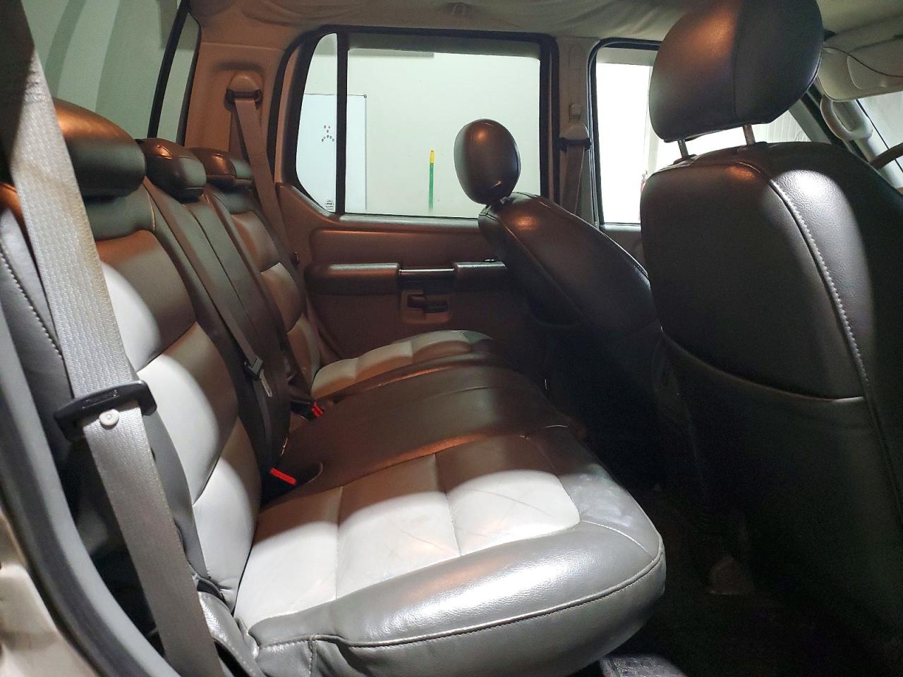 2004 Ford Explorer Sport Trac Beige vin: 1FMZU77KX4UC29579