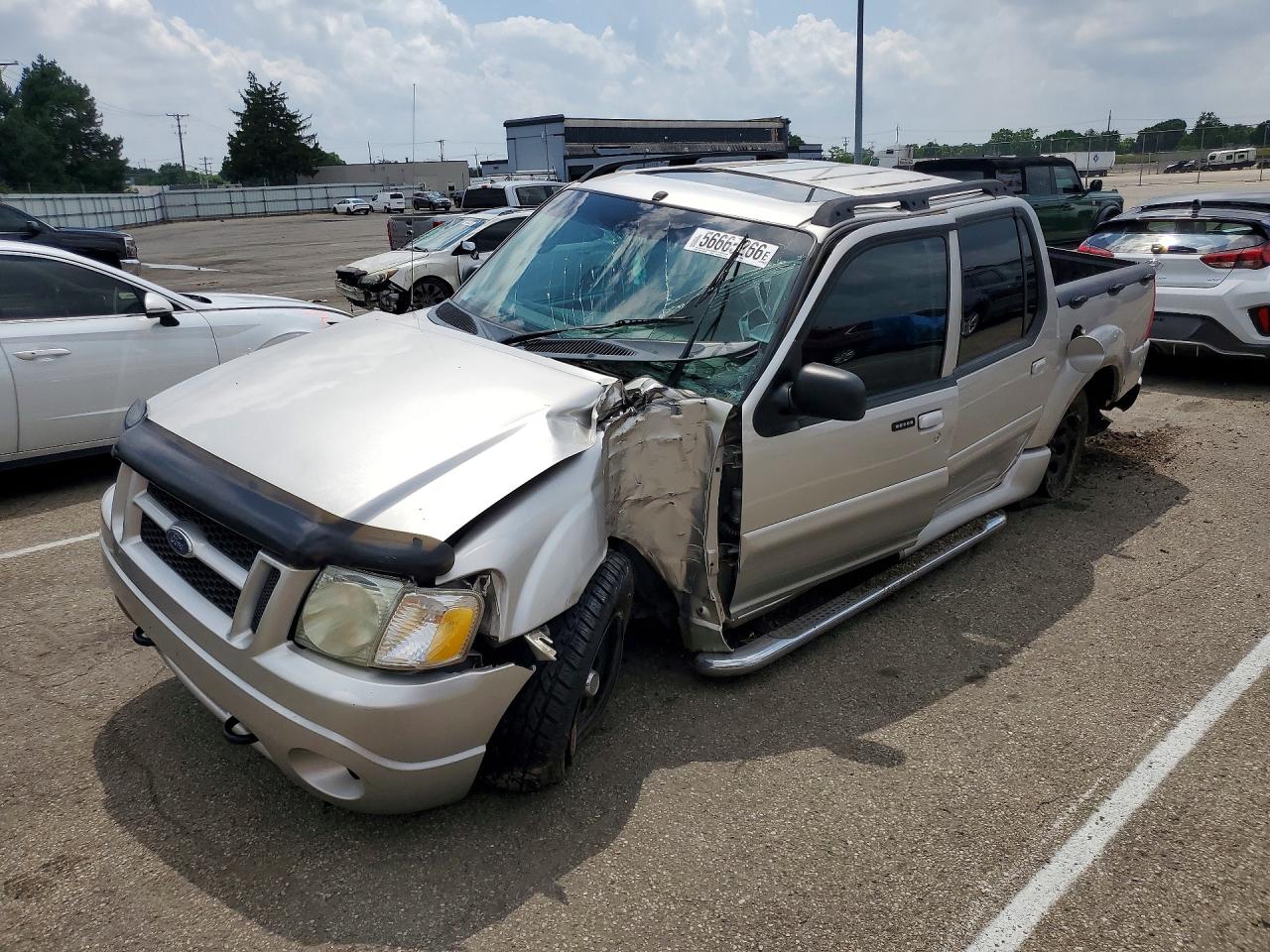 2005 Ford Explorer Sport Trac Silver vin: 1FMZU77KX5UB74651